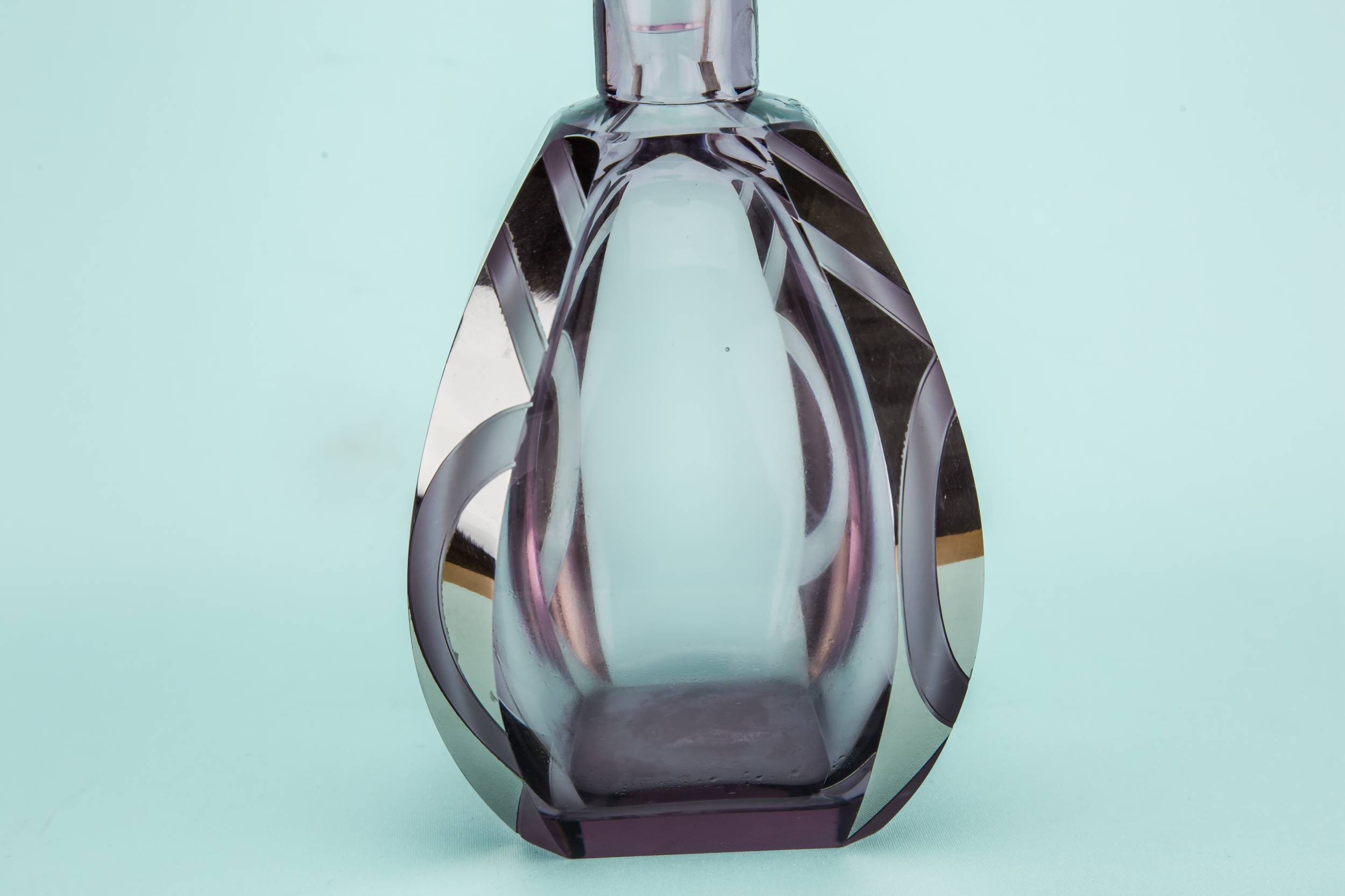 Cut Glass Vintage — Cut glass whisky decanter 3