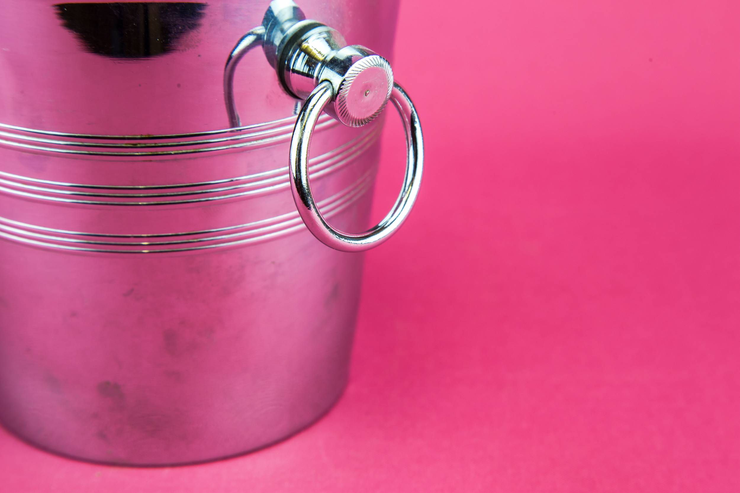 Chromed Rustic Banded — Chromed wine cooler 1