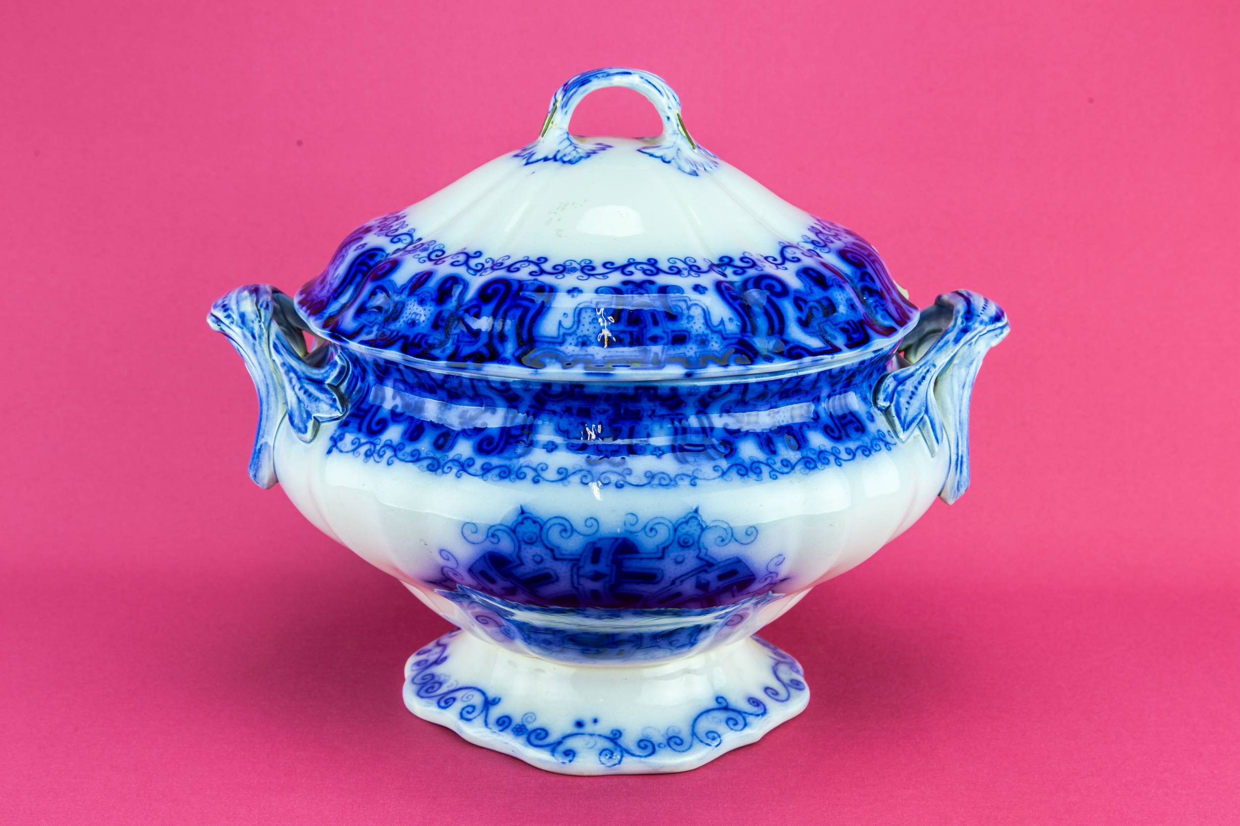 Rustic Victorian TUREEN — Flow blue serving tureen 1