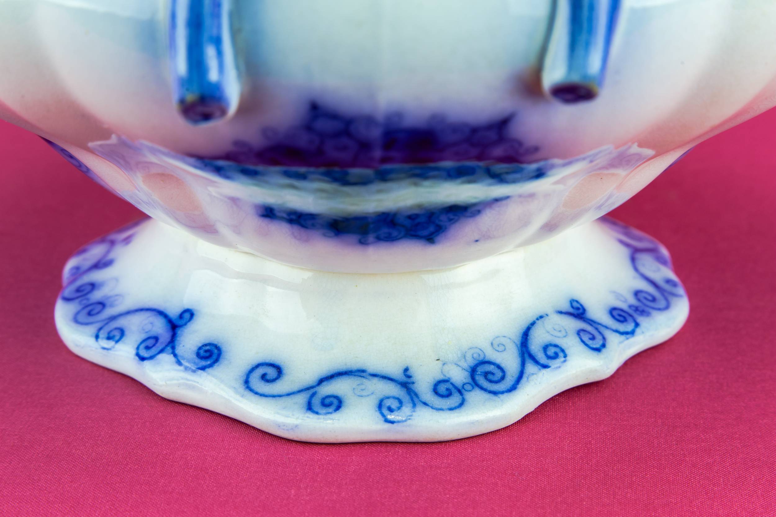 Rustic Victorian TUREEN — Flow blue serving tureen 5