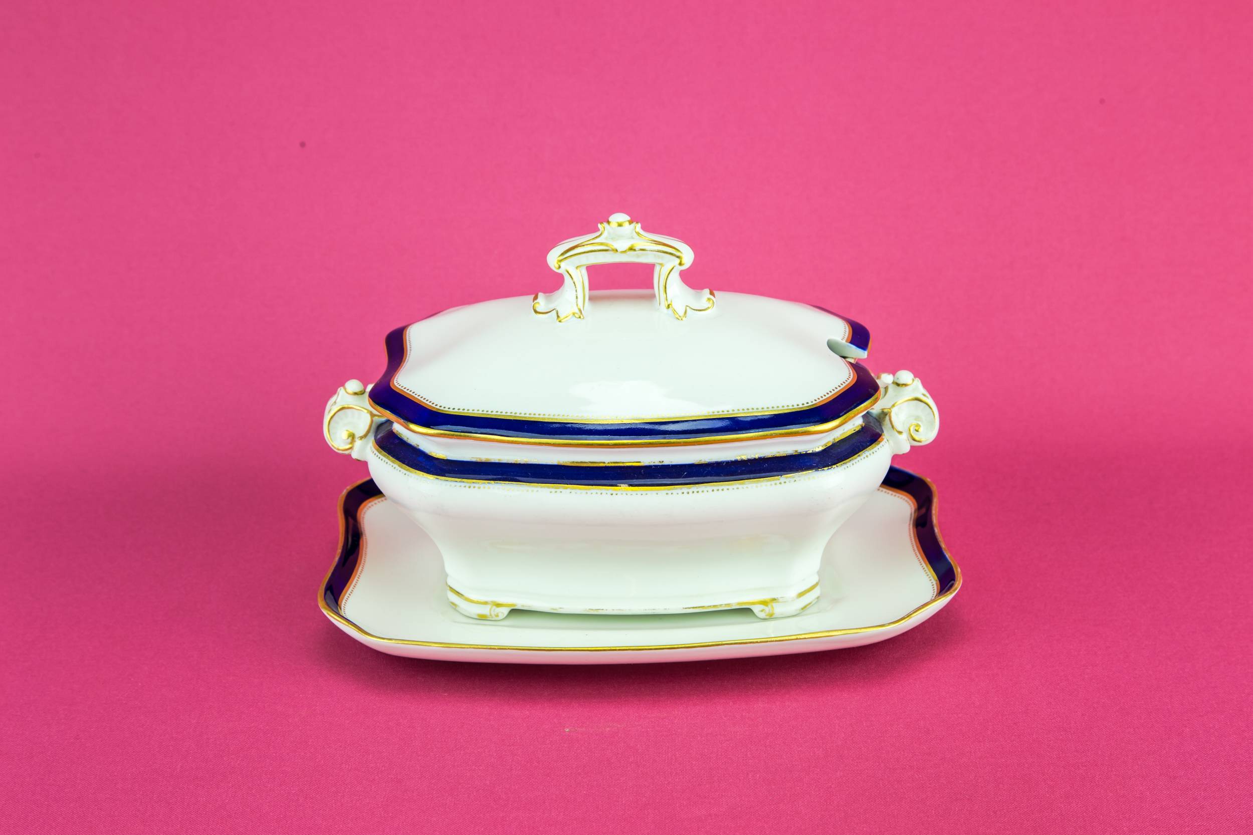Neo-Classical Blue And — Blue and white tureen