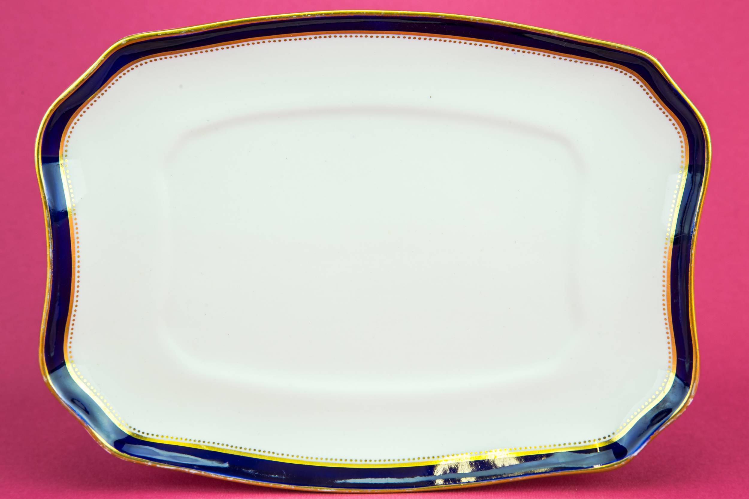 Neo-Classical Blue And — Blue and white tureen 4