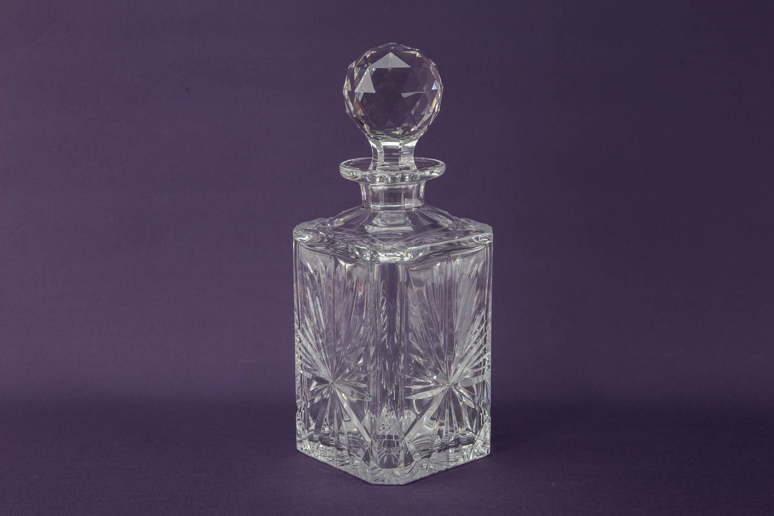 Vintage Cut Glass — Square cut glass decanter 4
