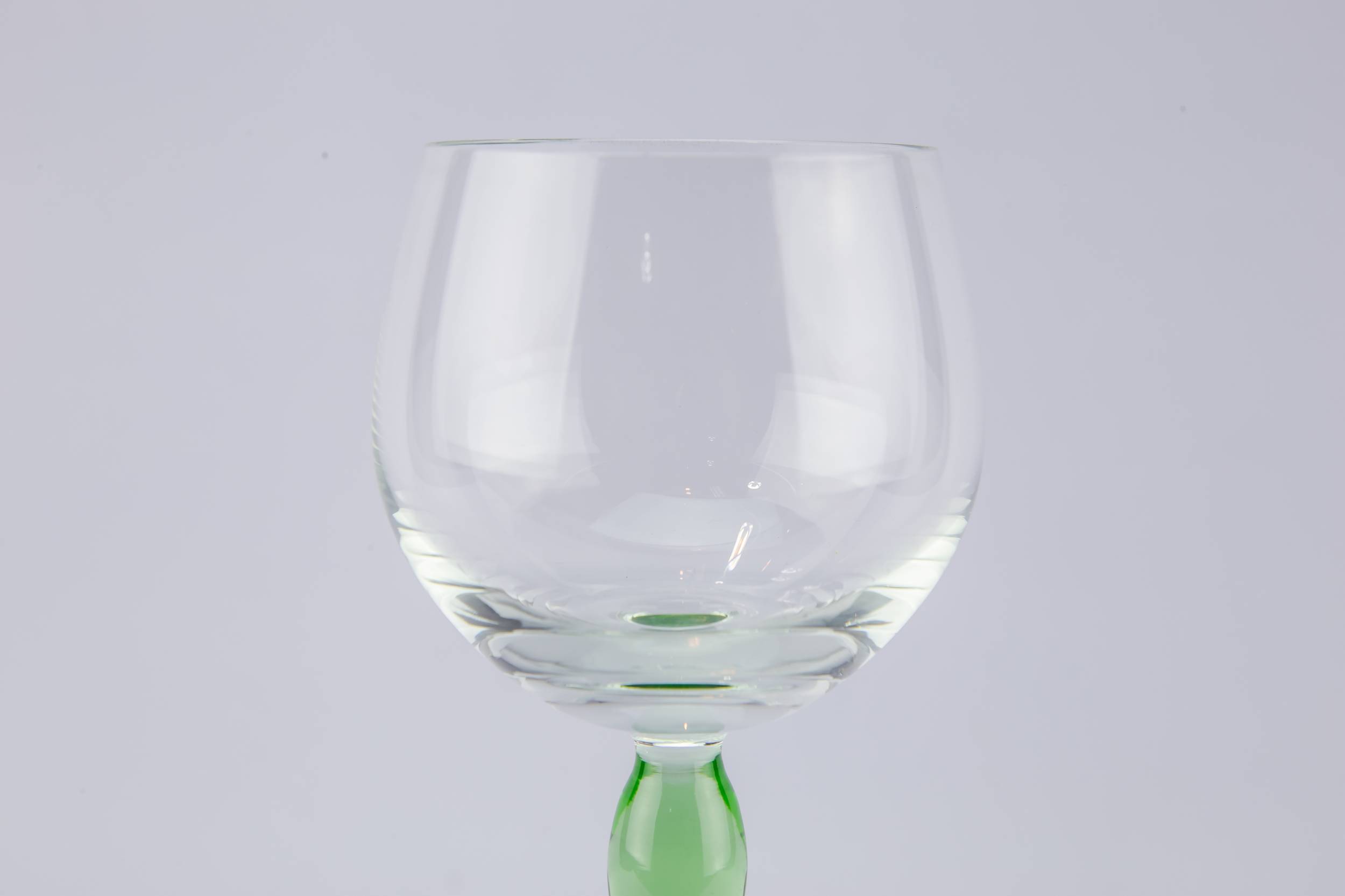 Green Mid-century Modern — 3 stem wine glasses 2