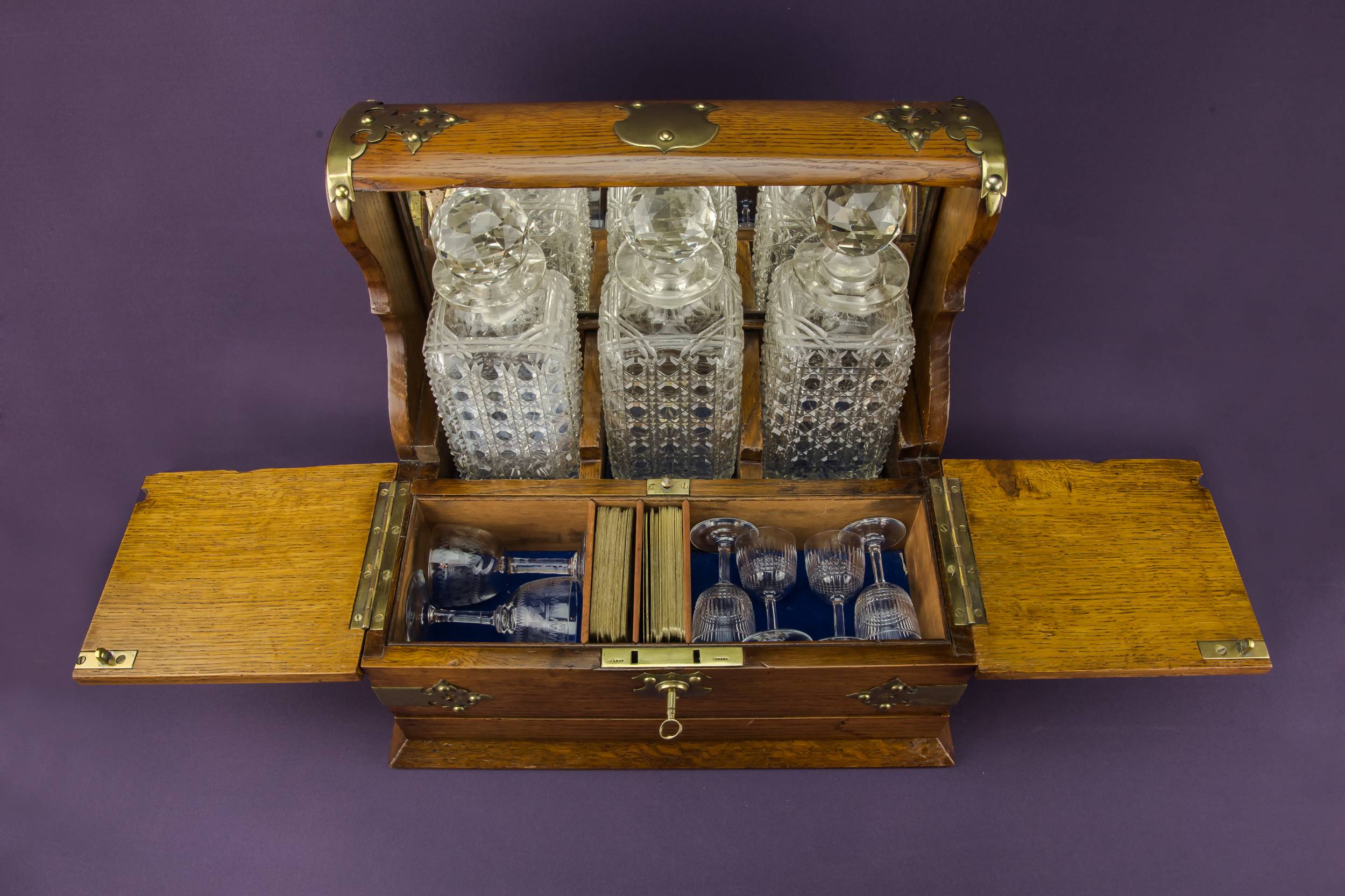 Large 3 Decanter — 3 decanter gaming tantalus 2
