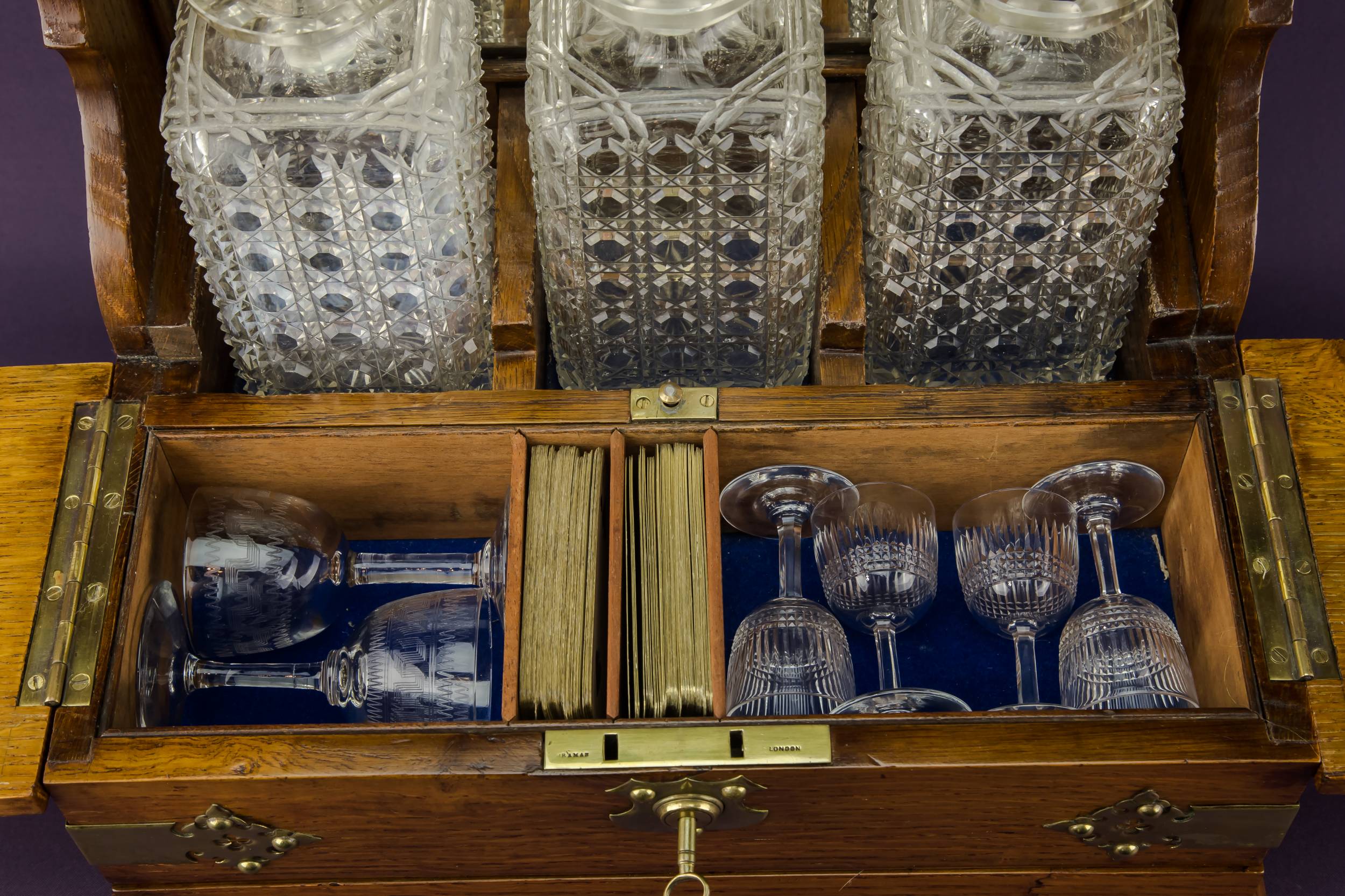 Large 3 Decanter — 3 decanter gaming tantalus 7