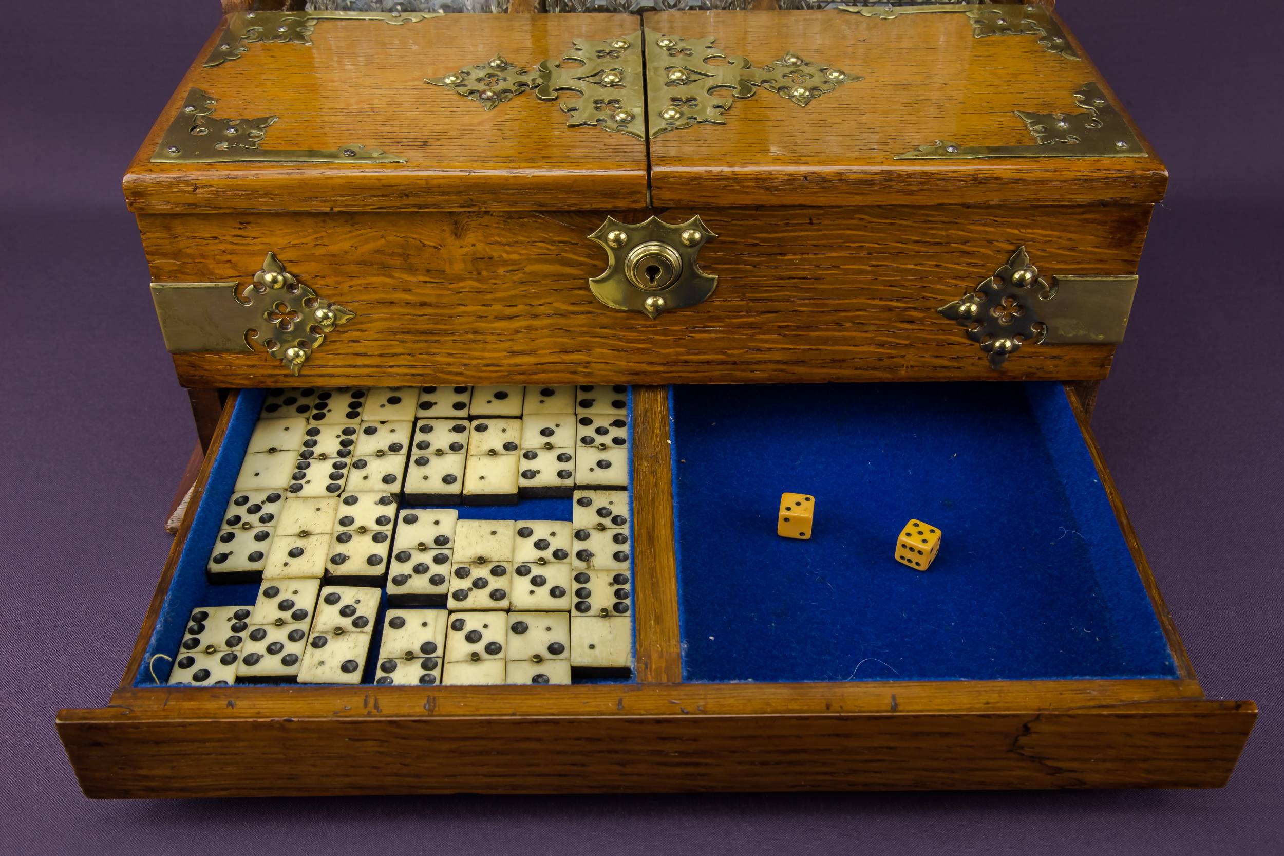 Large 3 Decanter — 3 decanter gaming tantalus 3