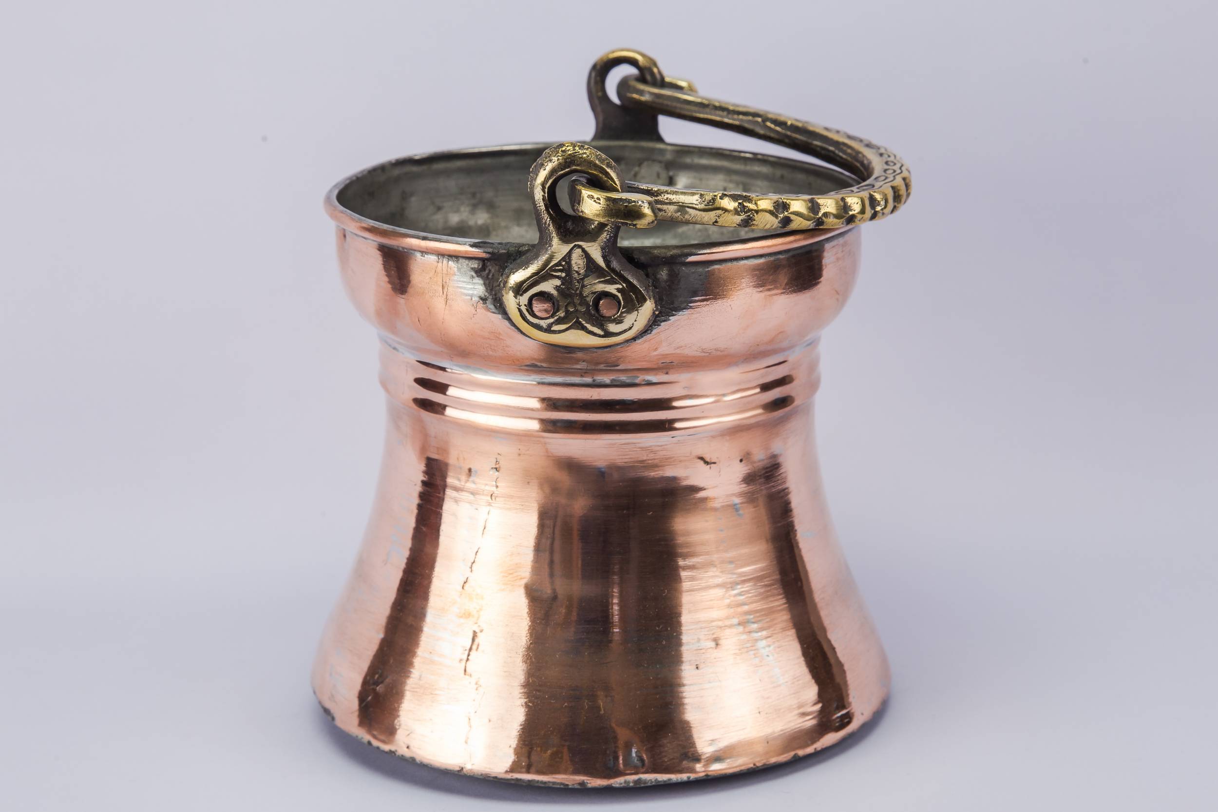 Rustic Antique Medium — Medium copper bucket 1