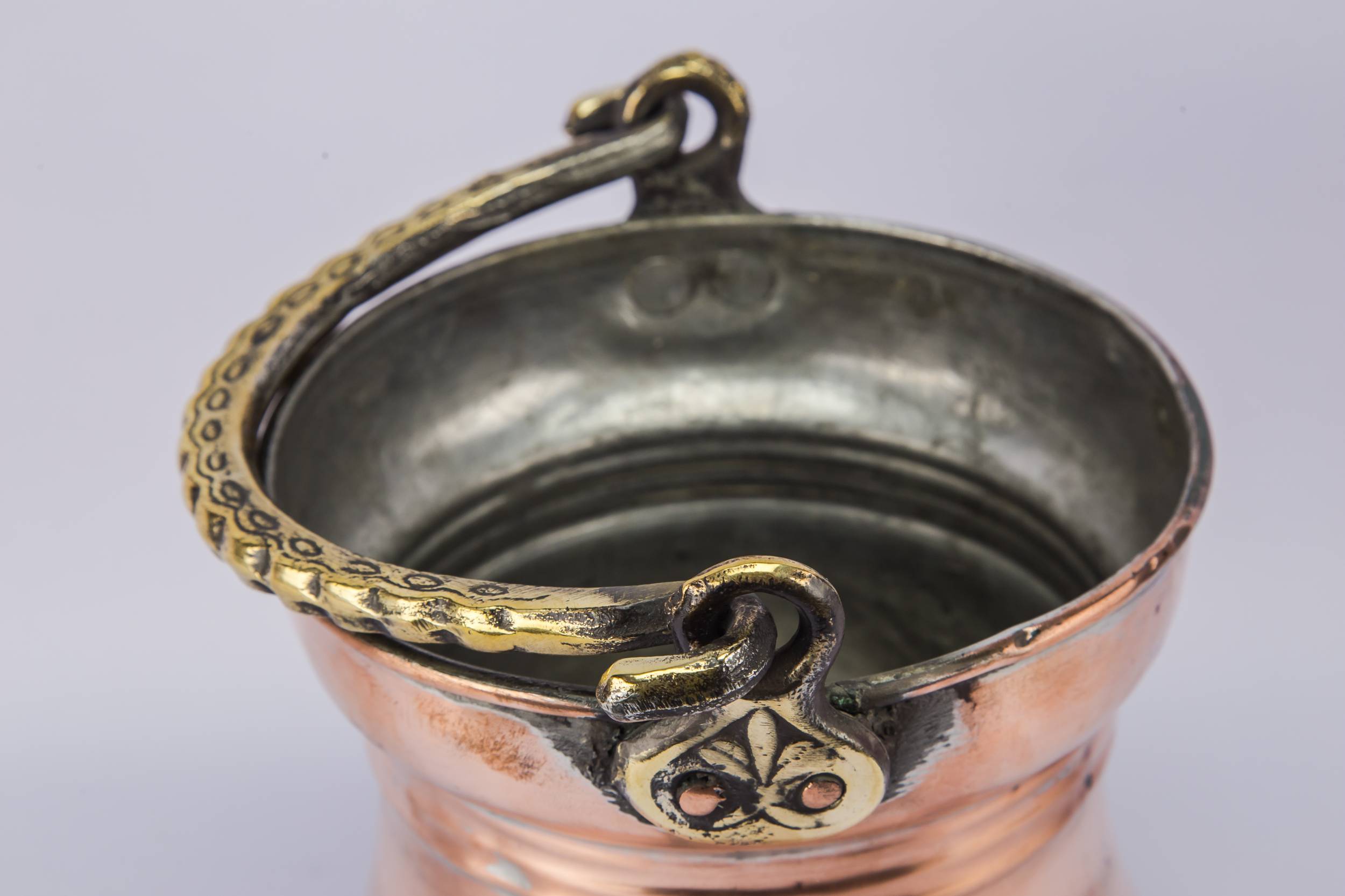 Rustic Antique Medium — Medium copper bucket 4