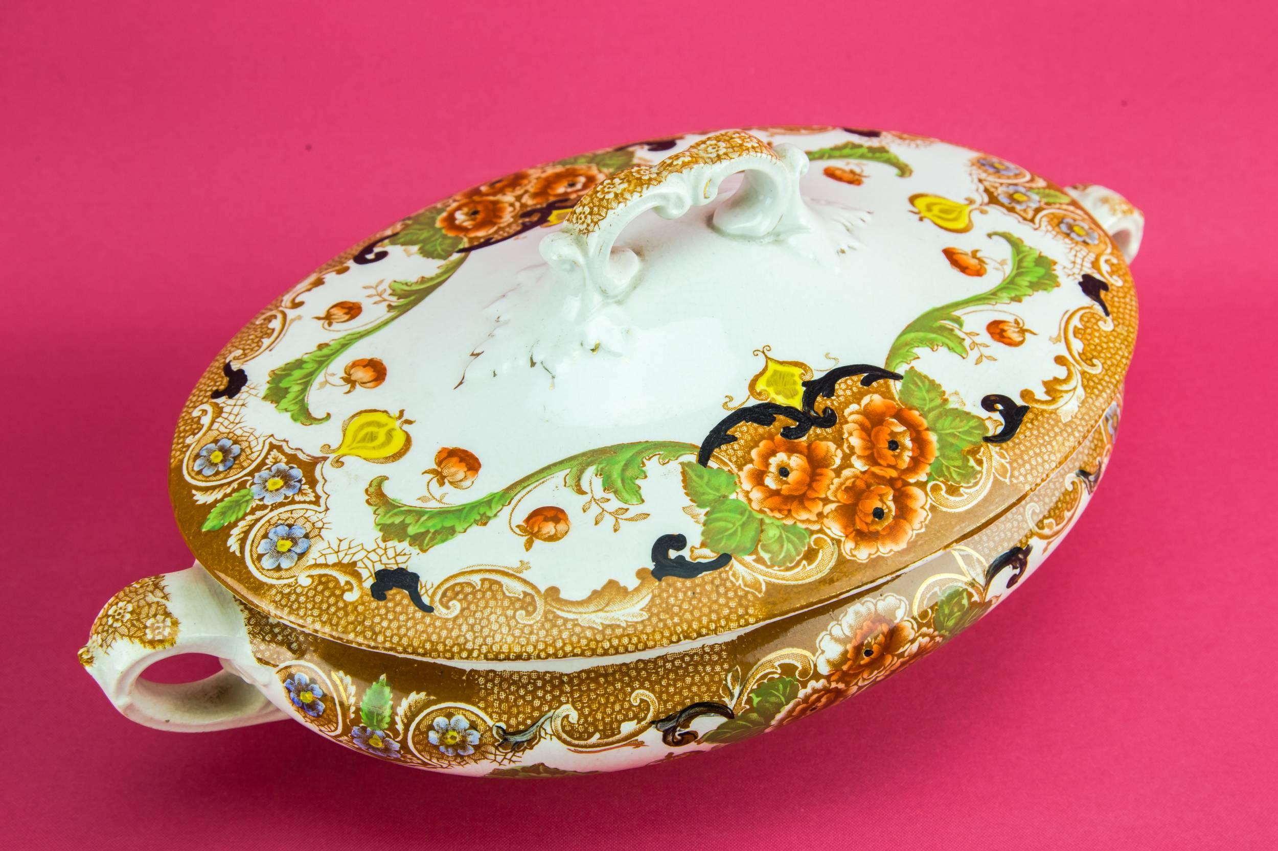 Opulent Medium Floral — Neo-Classical pottery tureen 1