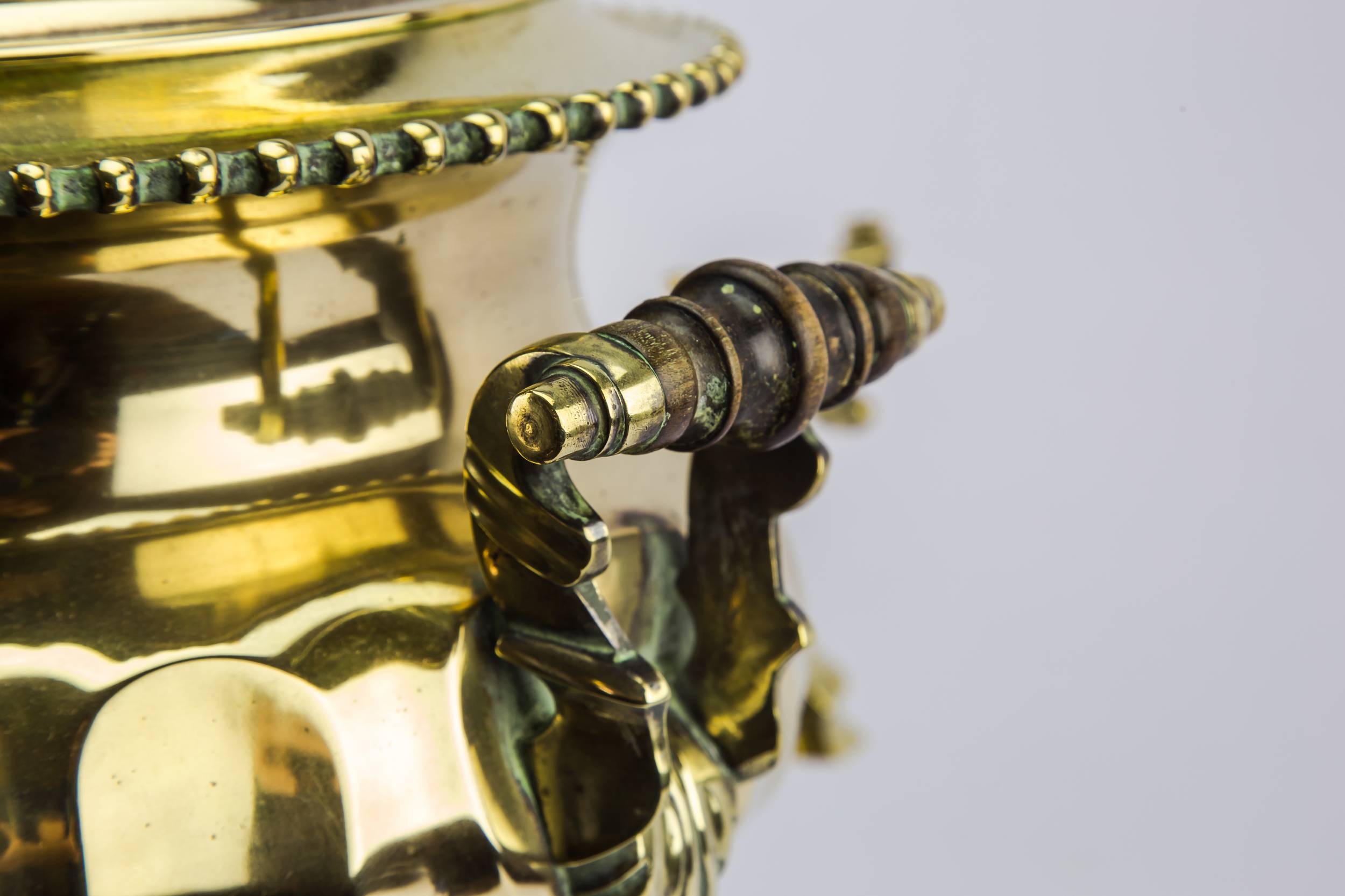 Spectacular Antique Samovar — Russian brass samovar 2