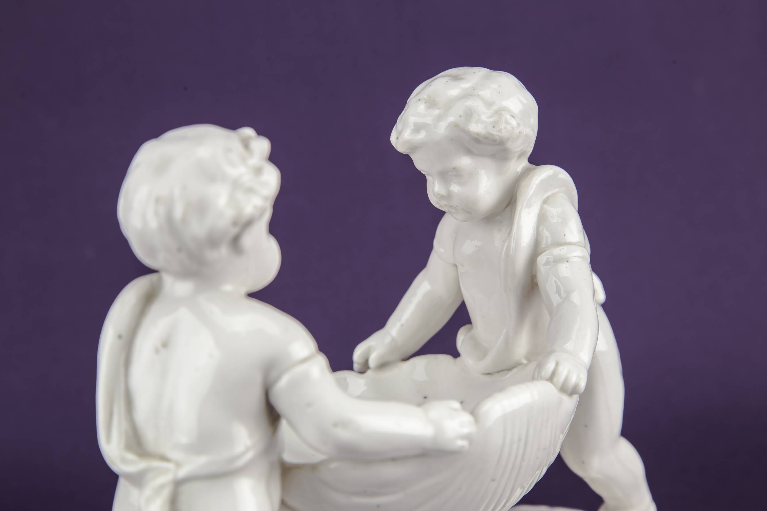 Antique White Putti — Dressing table bowl 2