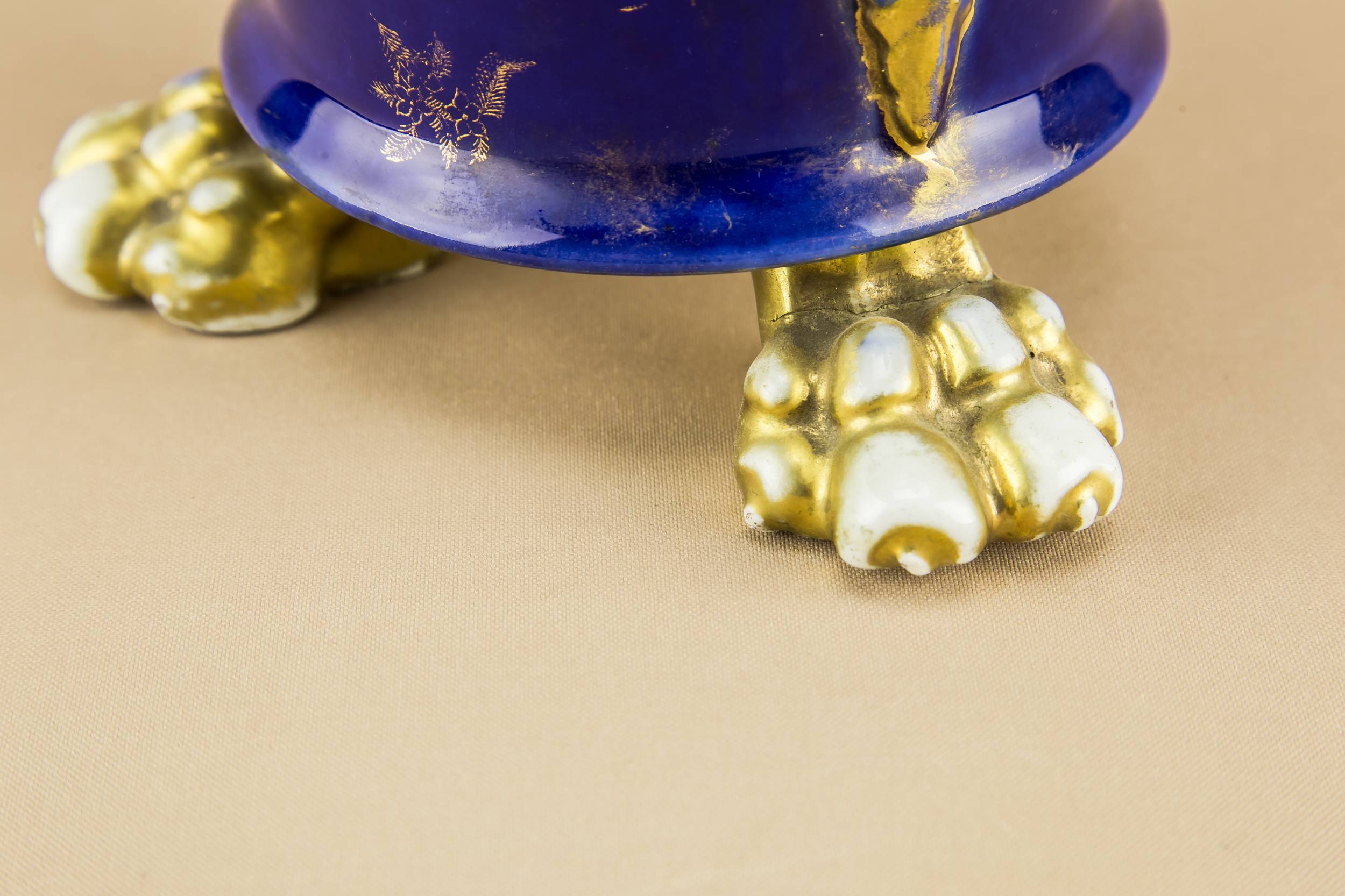 Victorian Antique Blue — Gilded blue vase 3