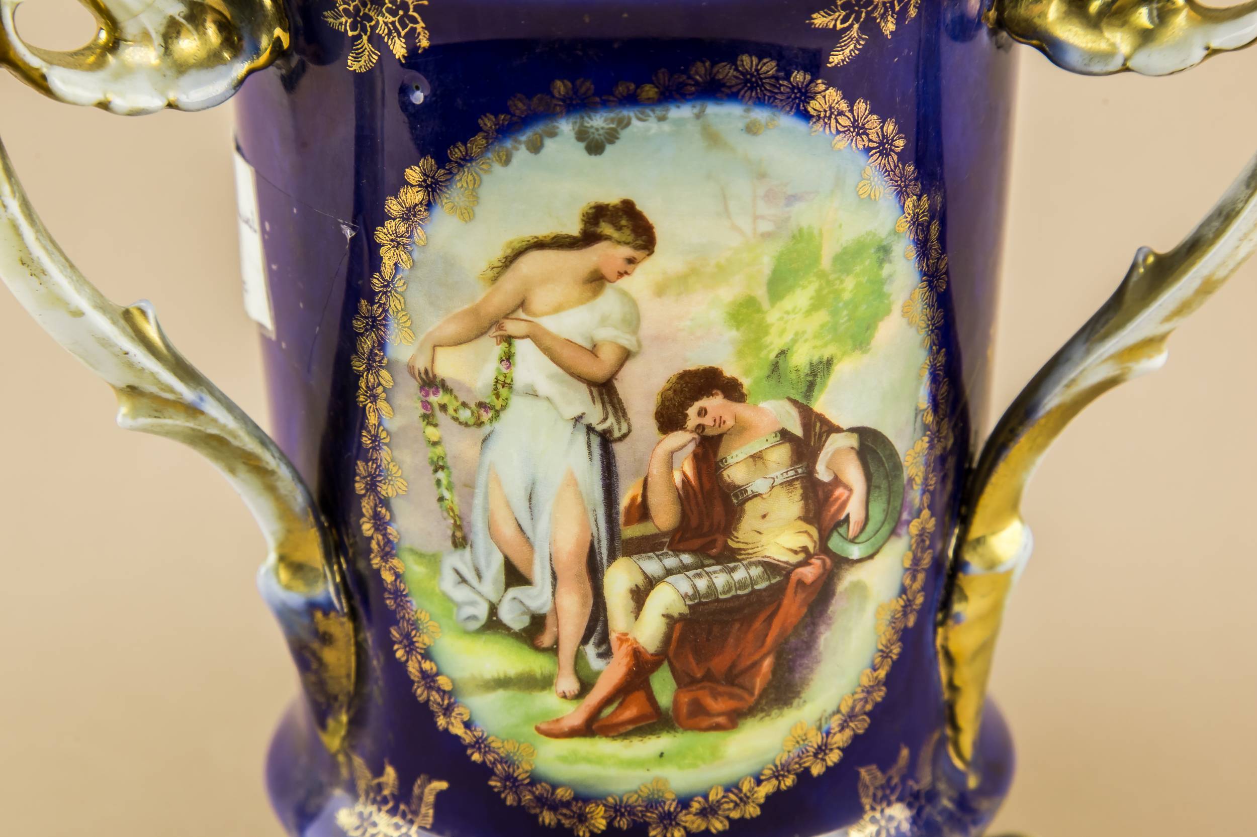 Victorian Antique Blue — Gilded blue vase 4