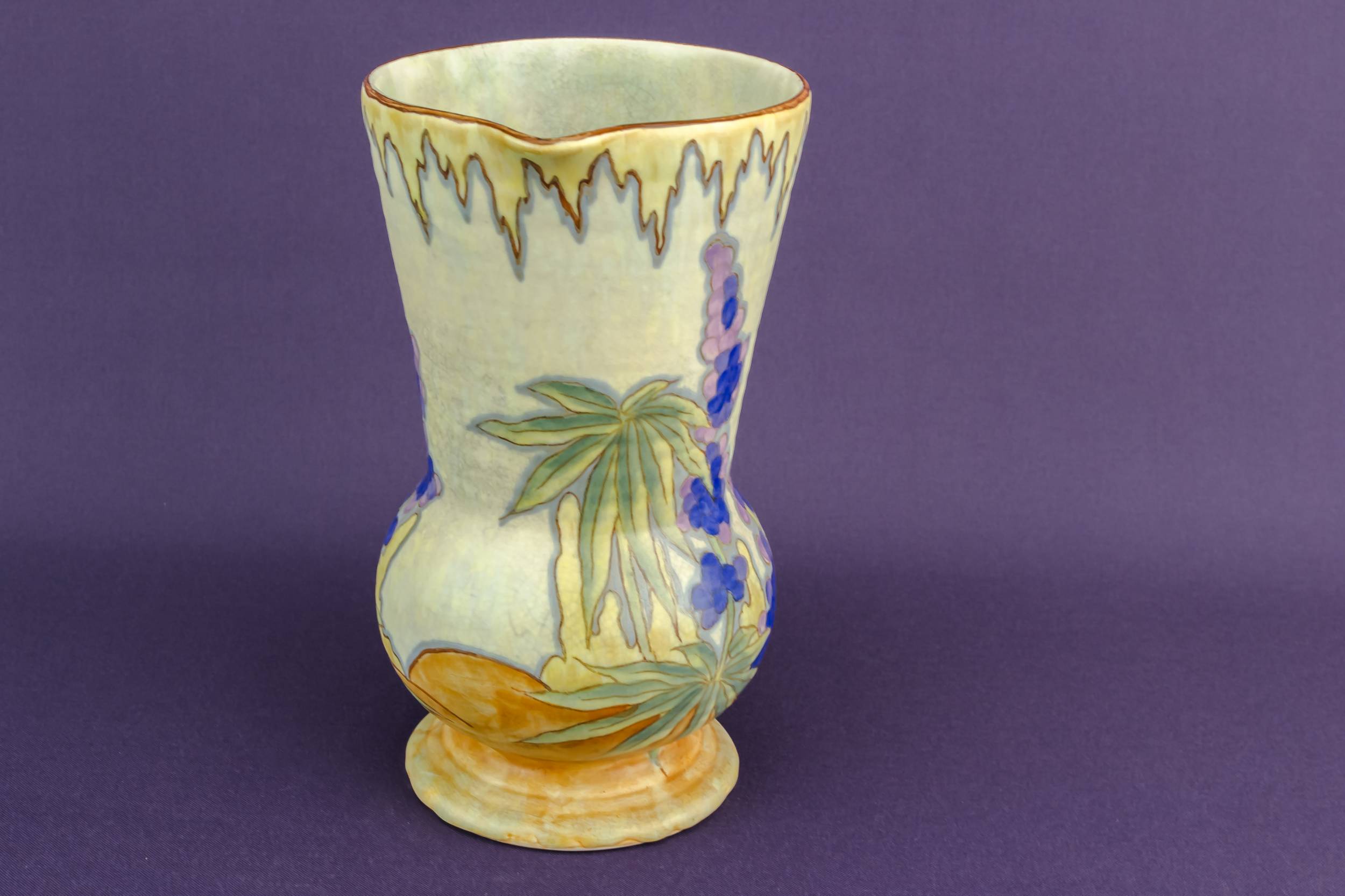 Beautiful Vintage JUG — Art Deco flower jug 1