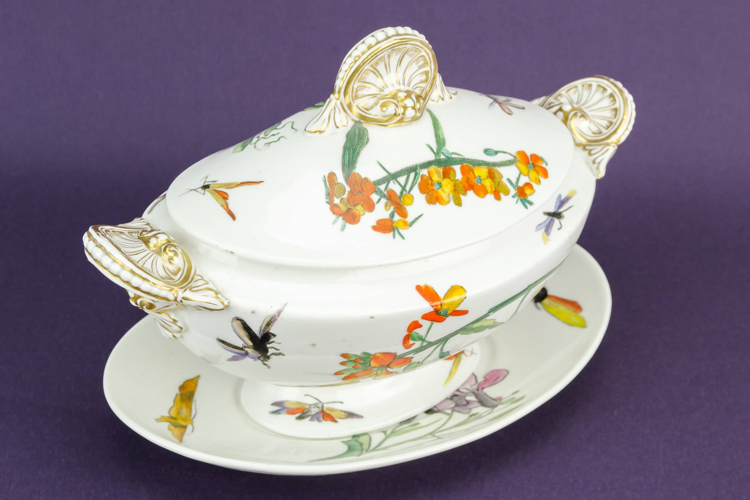 Porcelain Antique TUREEN — Sauce tureen on platter 2
