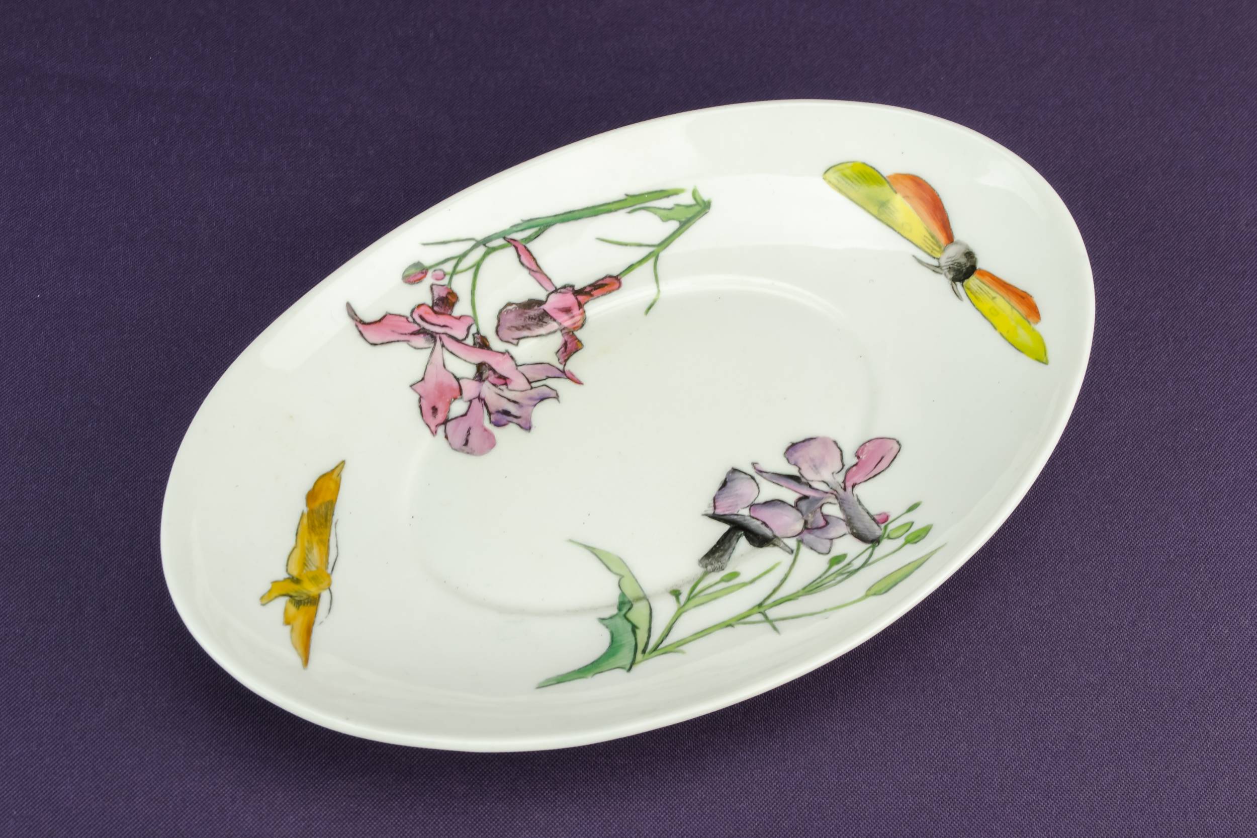 Porcelain Antique TUREEN — Sauce tureen on platter 4