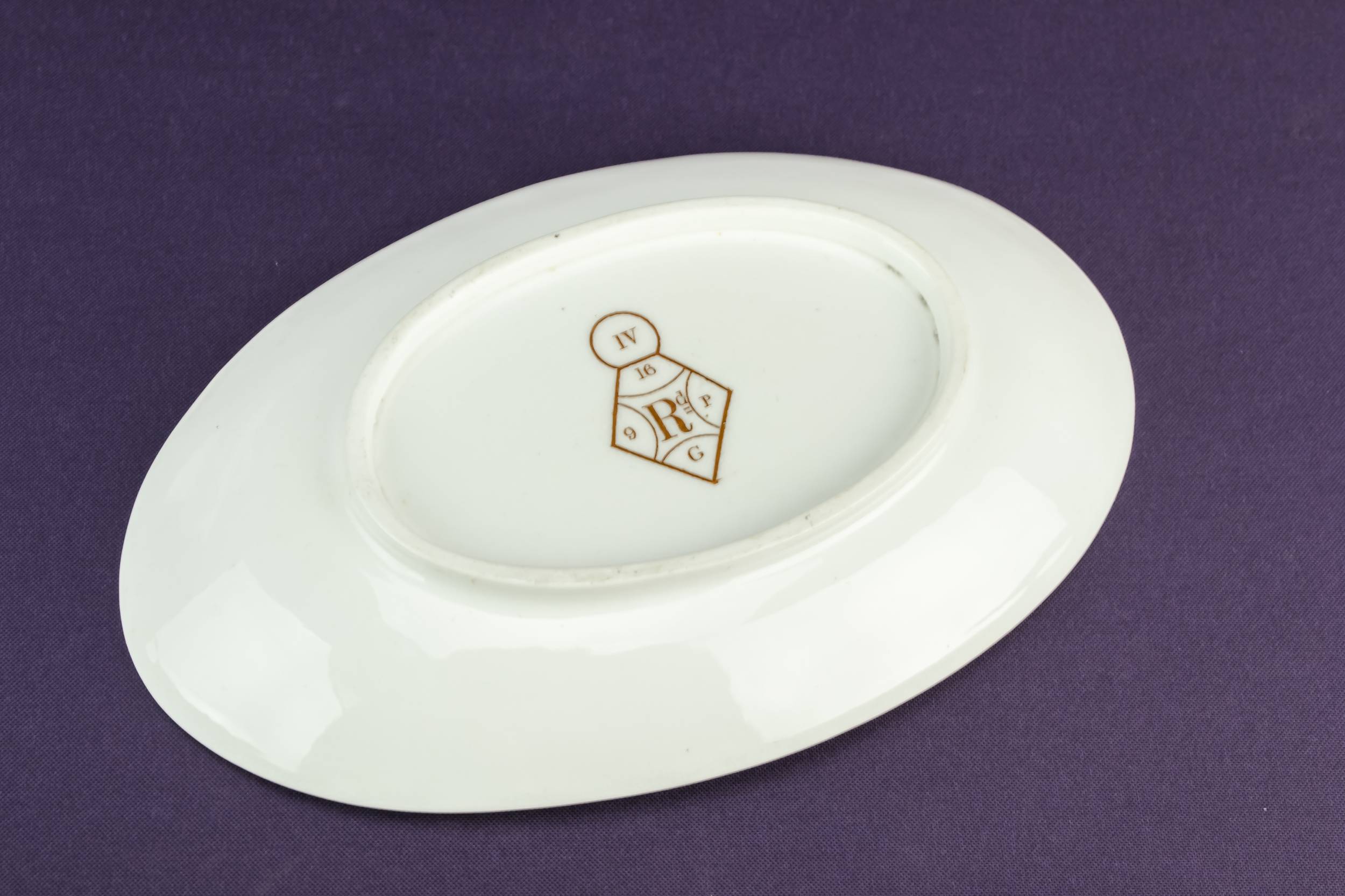 Porcelain Antique TUREEN — Sauce tureen on platter 5