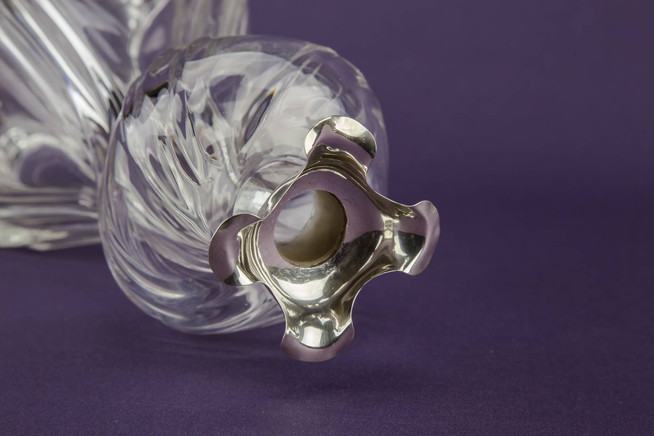 Twisted Hourglass Blown — Art Nouveau decanter 8