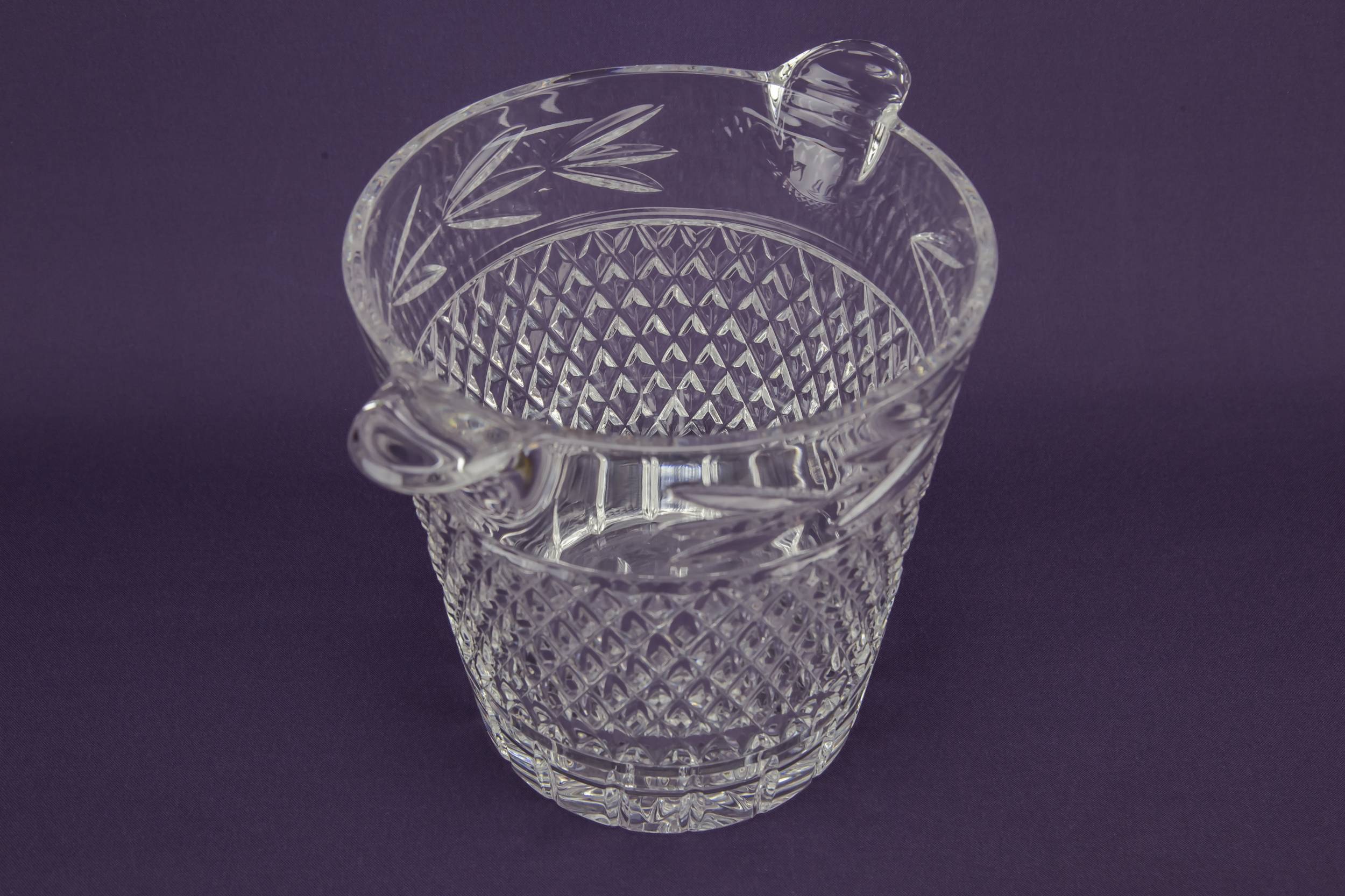 Luxurious Vintage Cut — Luxurious ice bucket 3