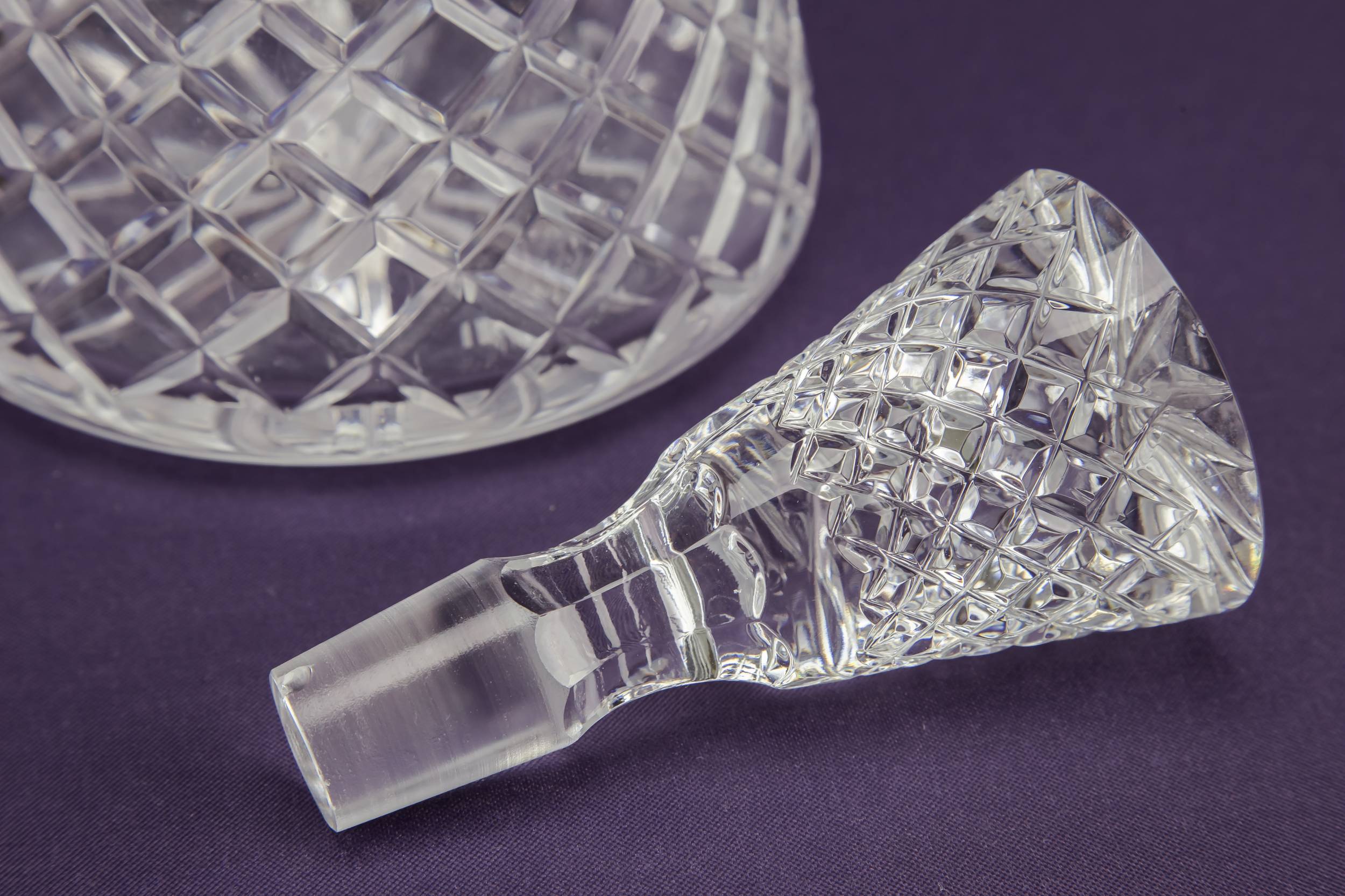 Vintage Mallet Dessert — Mallet cut glass decanter 1