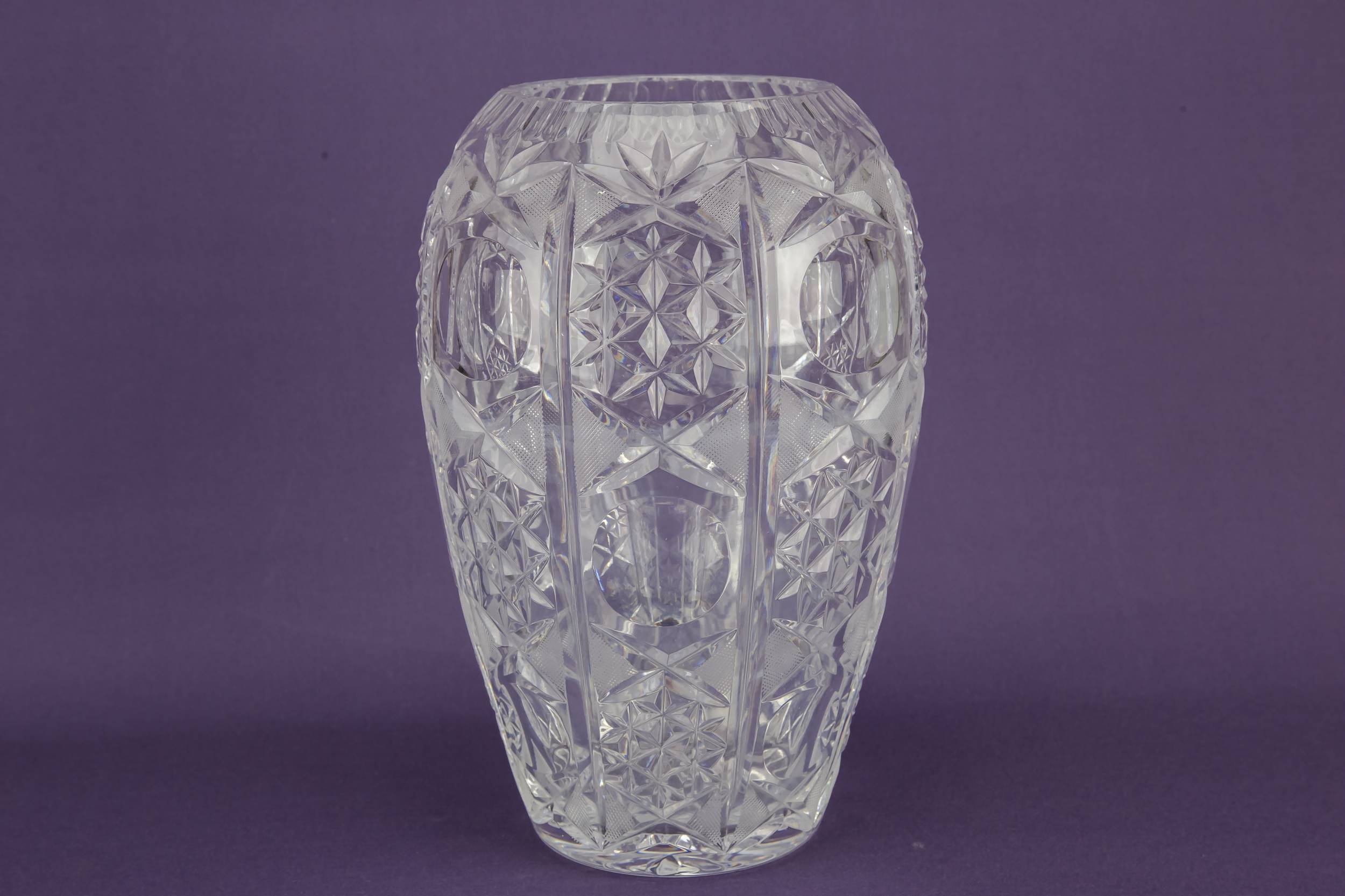 Spectacular Vintage VASE — Large crystal vase 1