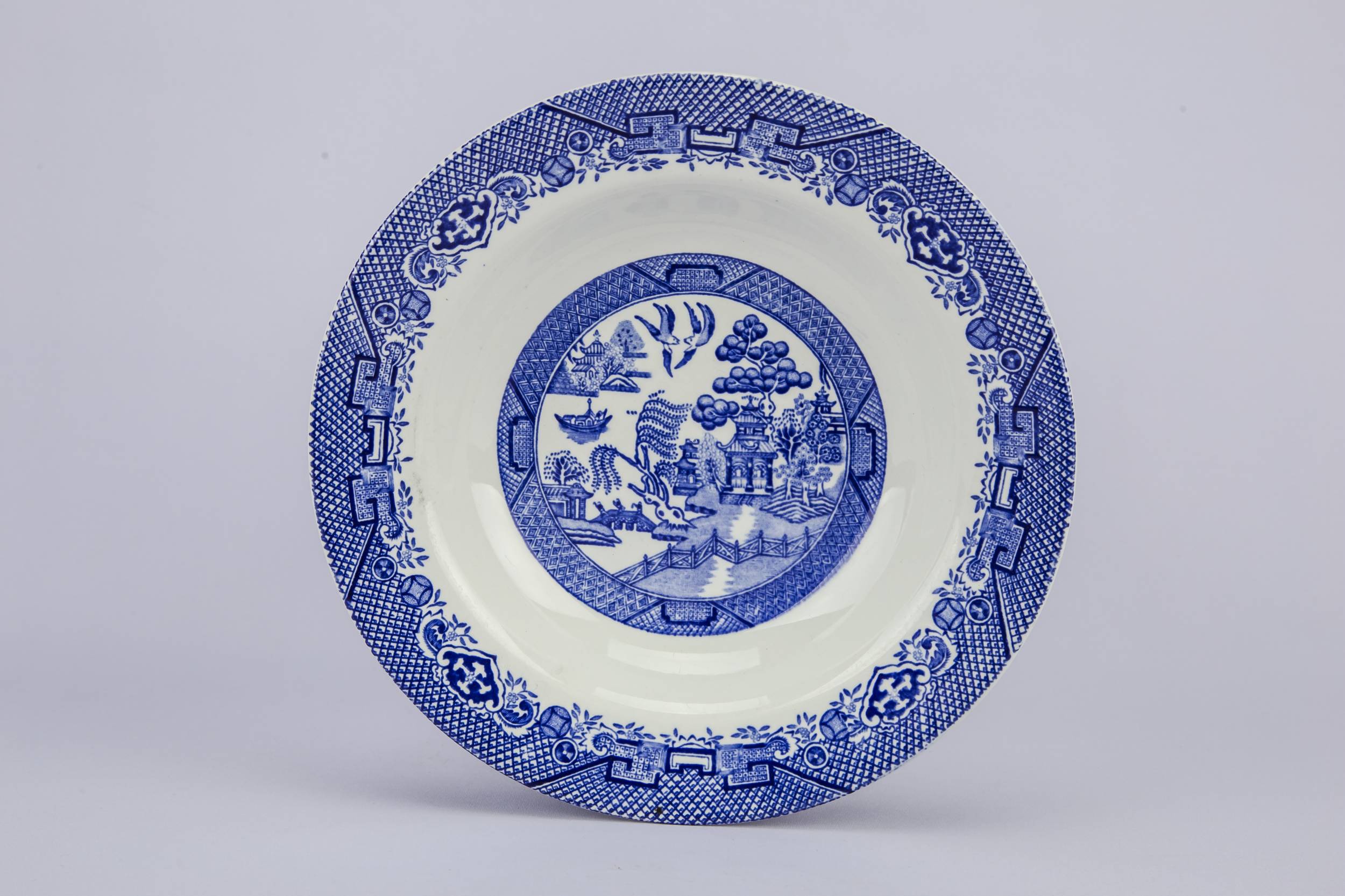 Traditional Blue And — 4 blue willow bowls