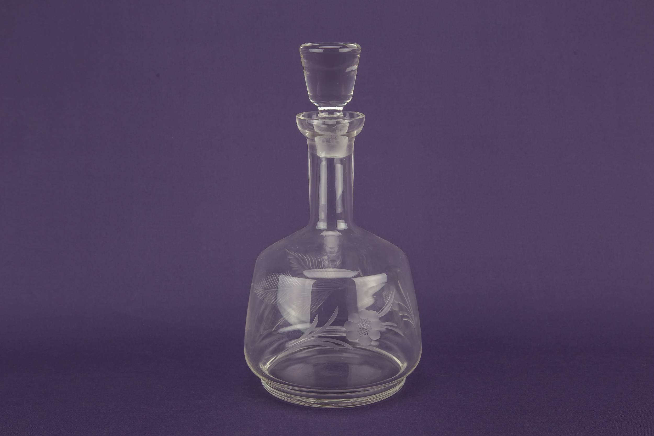 Blown Glass Mallet — Blown glass port decanter
