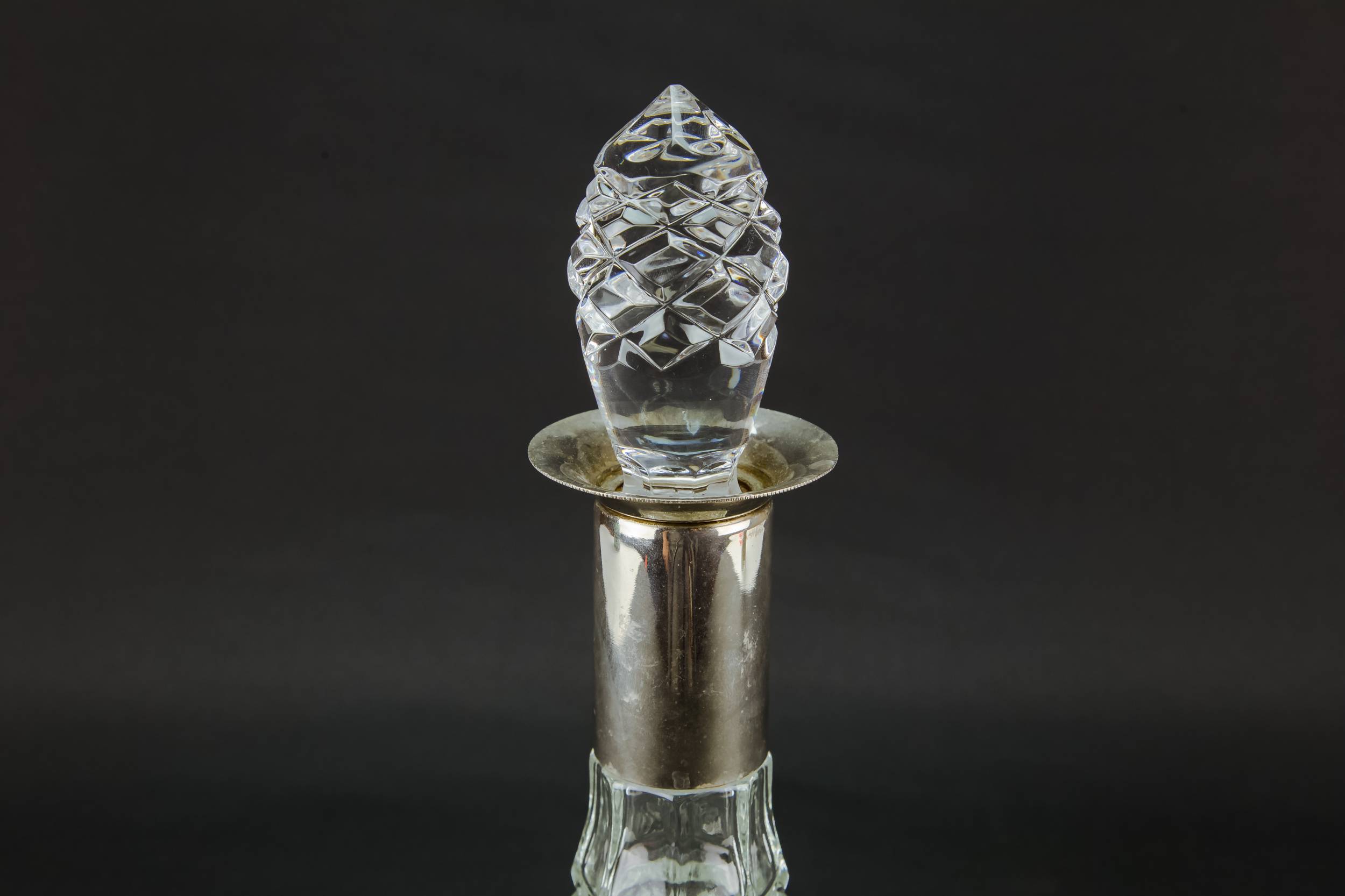 Moulded Glass Silver — Pyramid decanter 3