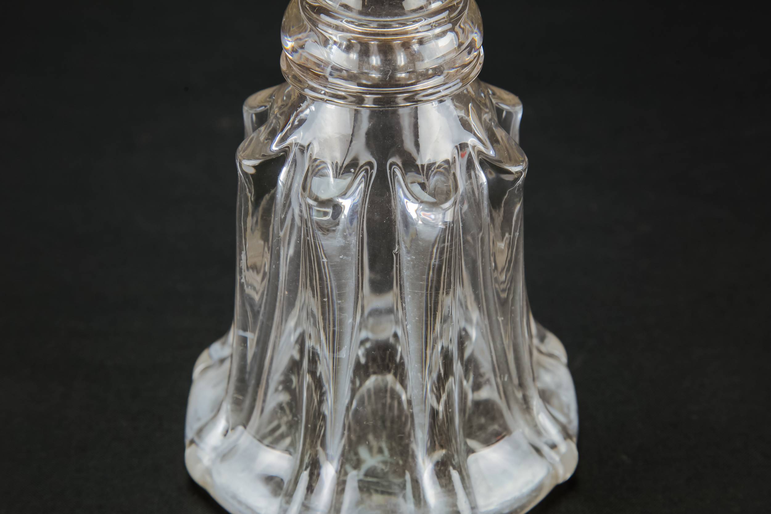 High Victorian Blown — Blown glass decanter 3