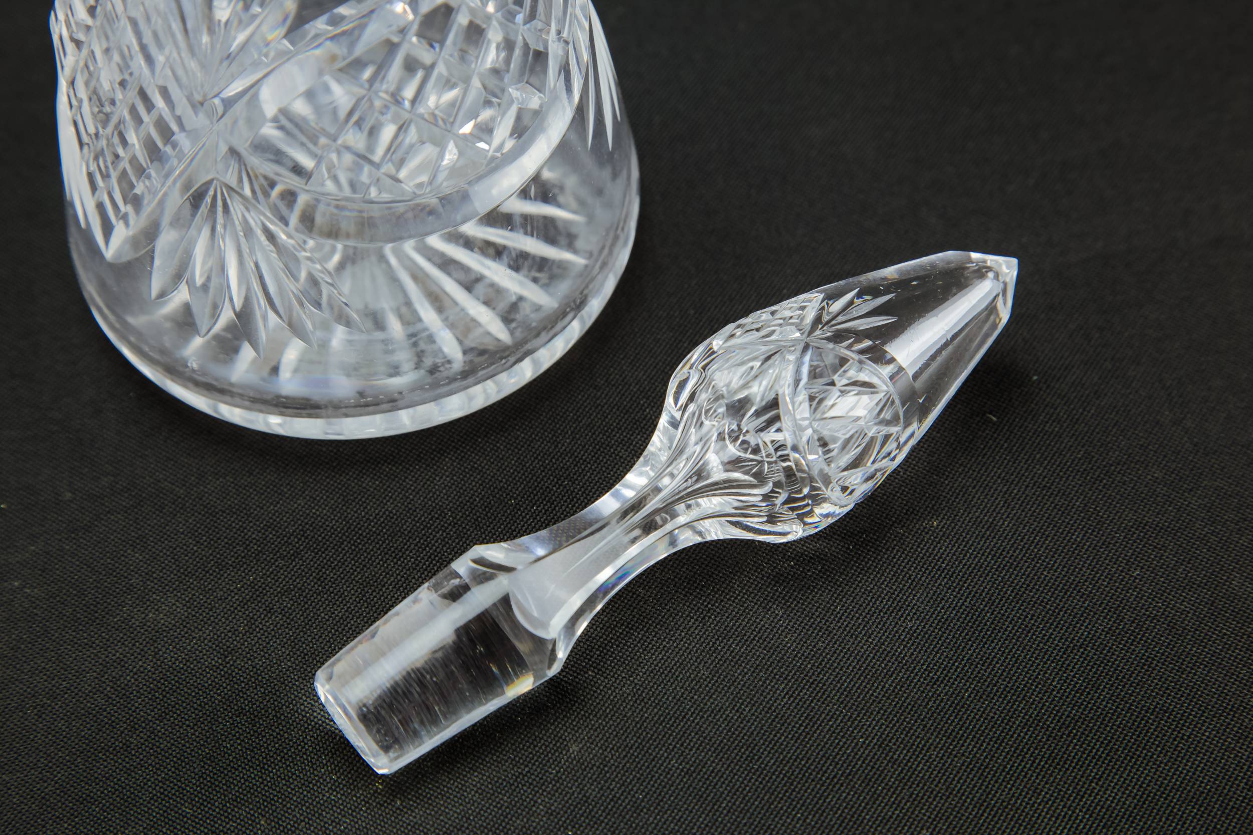 Cut Glass Vintage — Cut glass decanter 1
