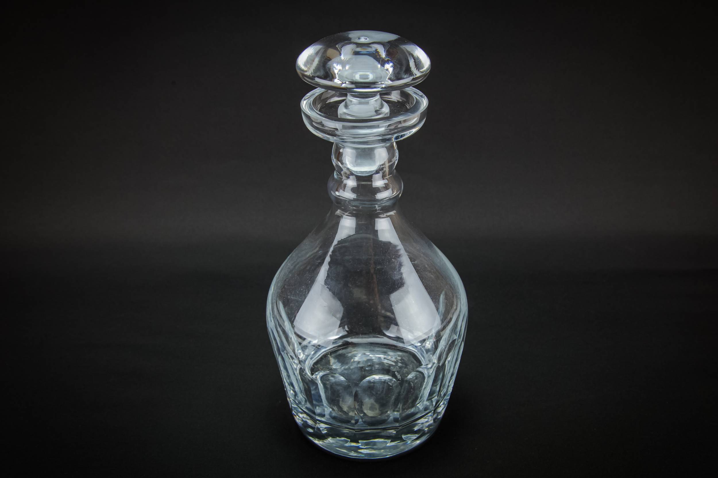 Cut Glass Barrel — Wine cut glass decanter 3