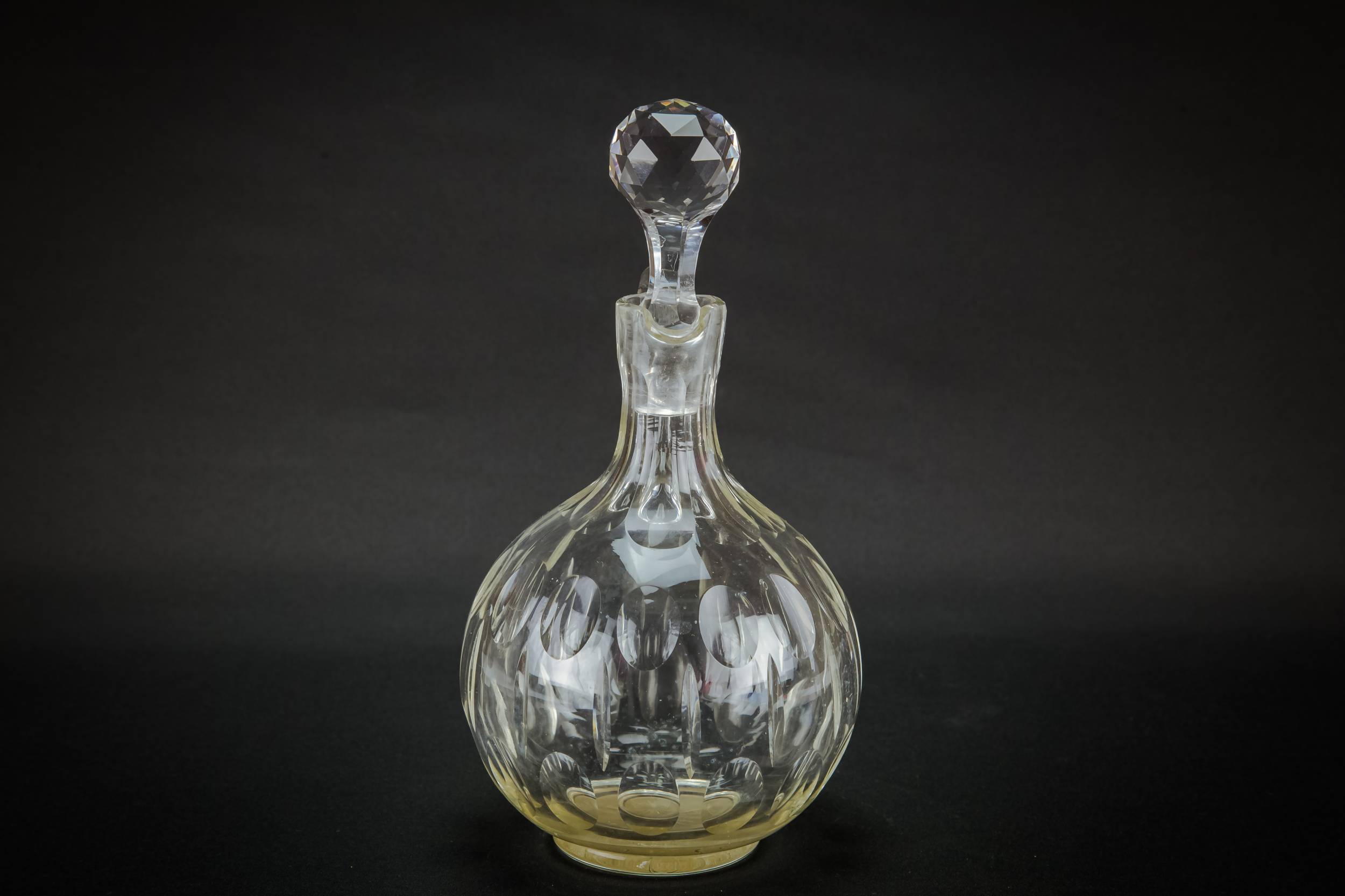 Cut Glass Victorian — Cut glass wine carafe 3