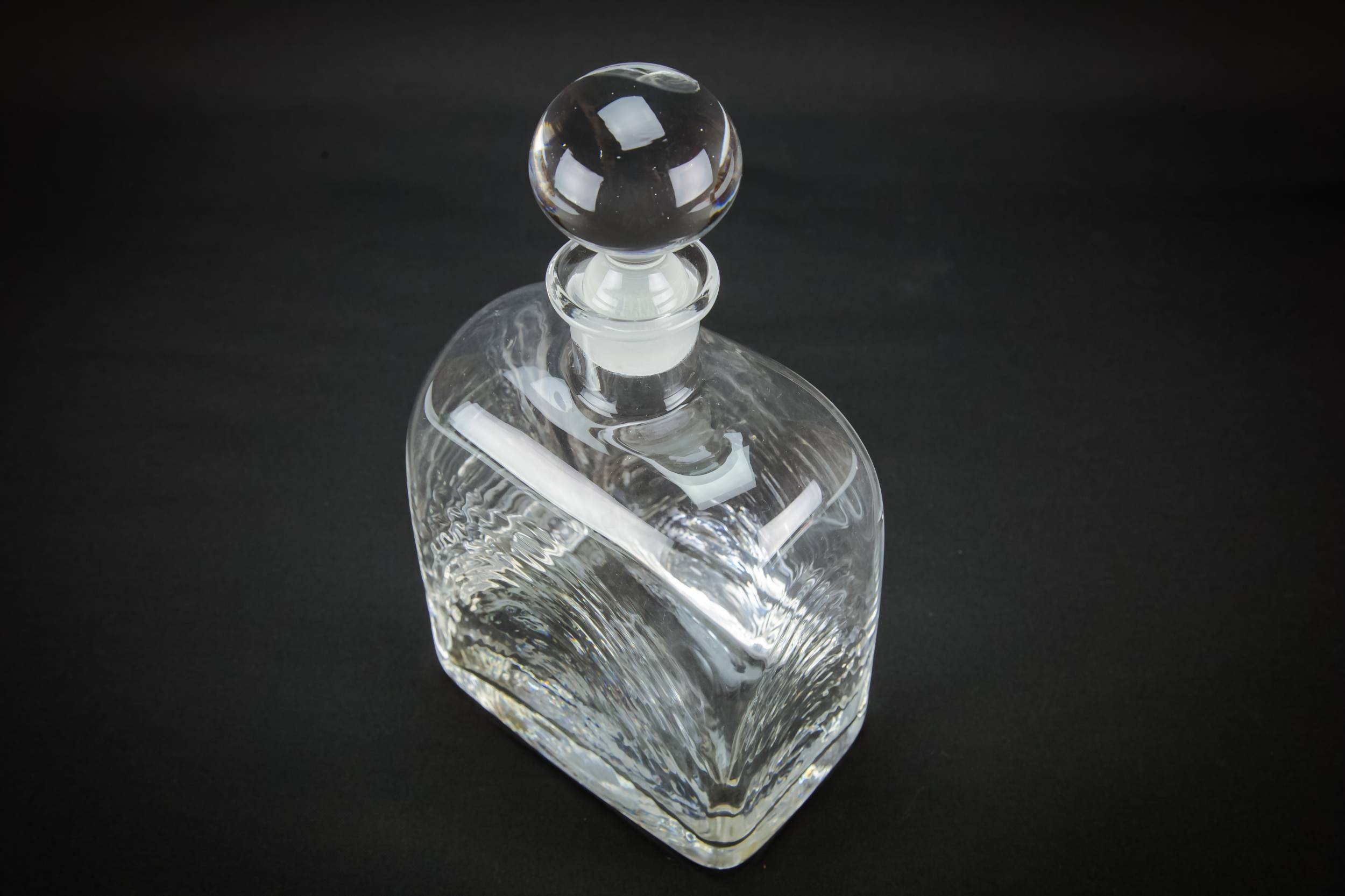 Rectangular Blown Glass — Rectangular glass decanter 4