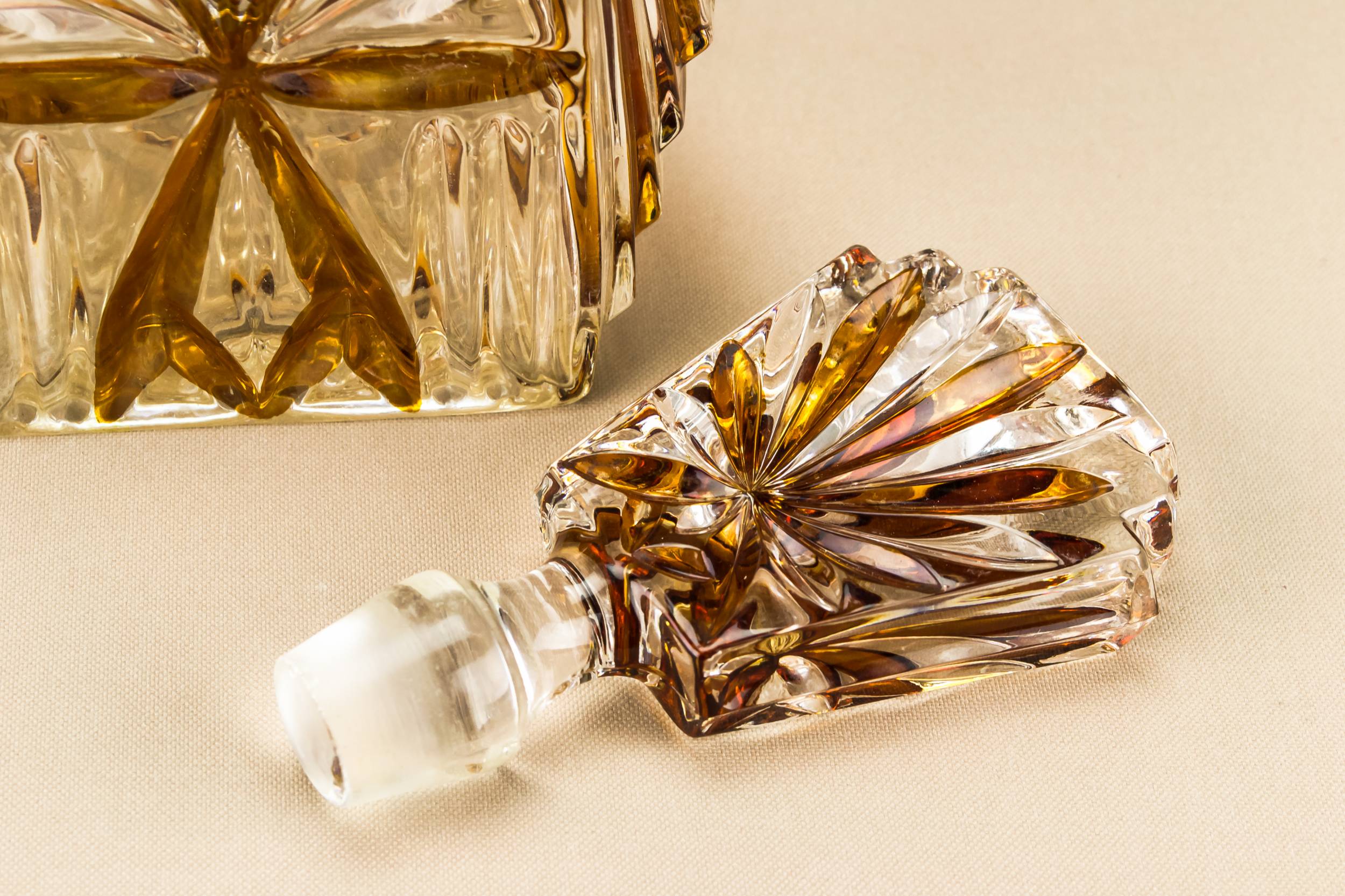 Vintage Moulded Glass — Tapered flask decanter 1