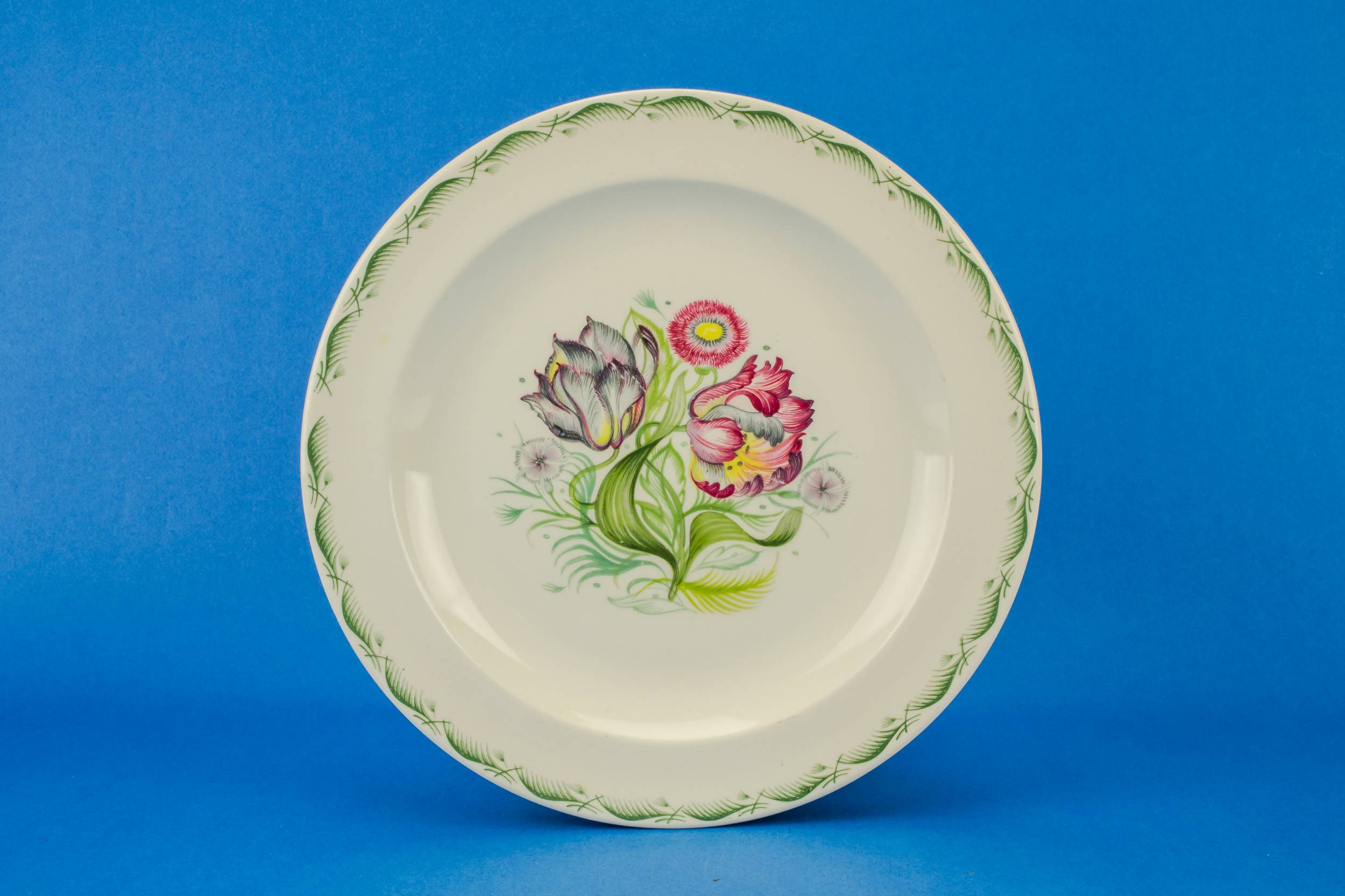 Vintage Charming Parrot — Medium tulip plate
