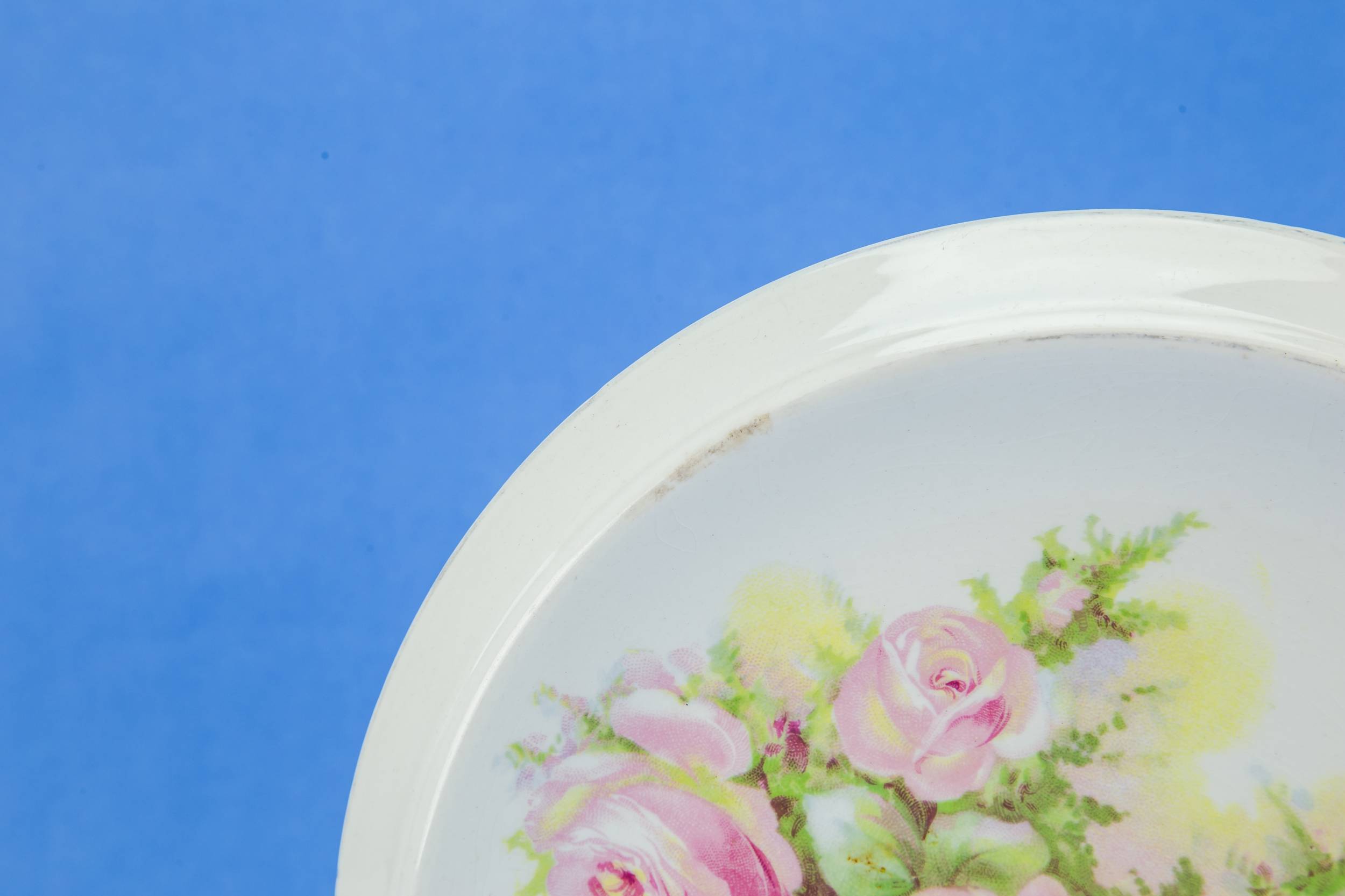 Charming Antique Porcelain — Porcelain cake platter 1