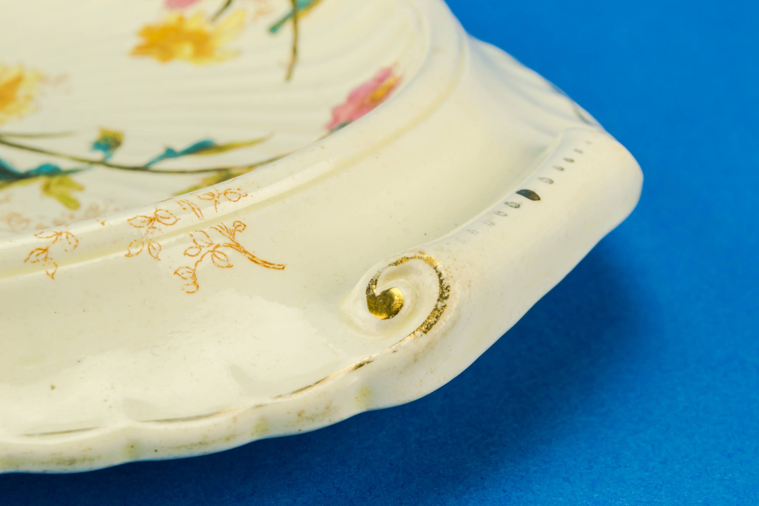 Ceramic Aesthetic Movement — Cheese serving platter 3