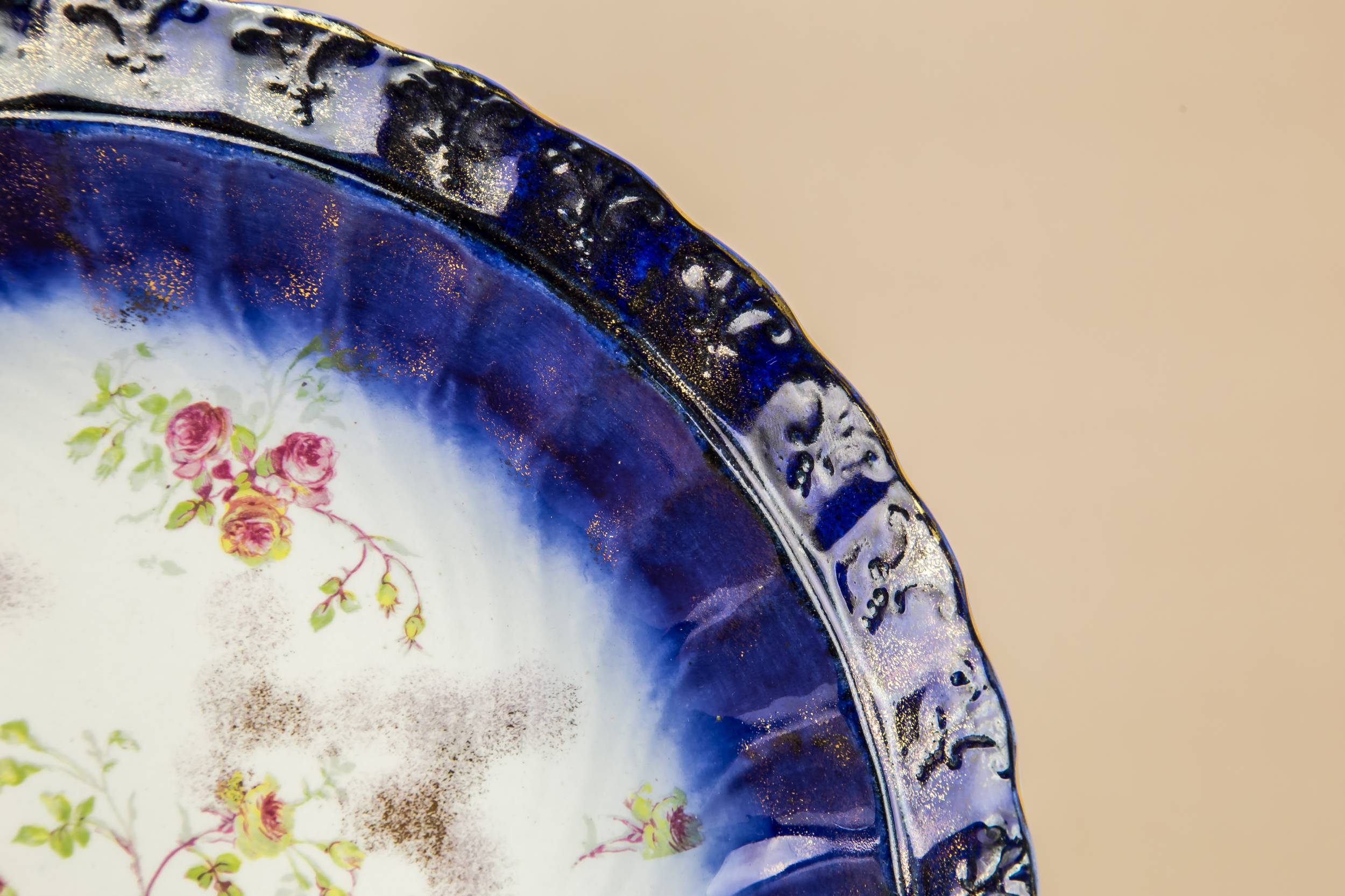 Antique Beautiful Porcelain — Flow blue cake platter 2