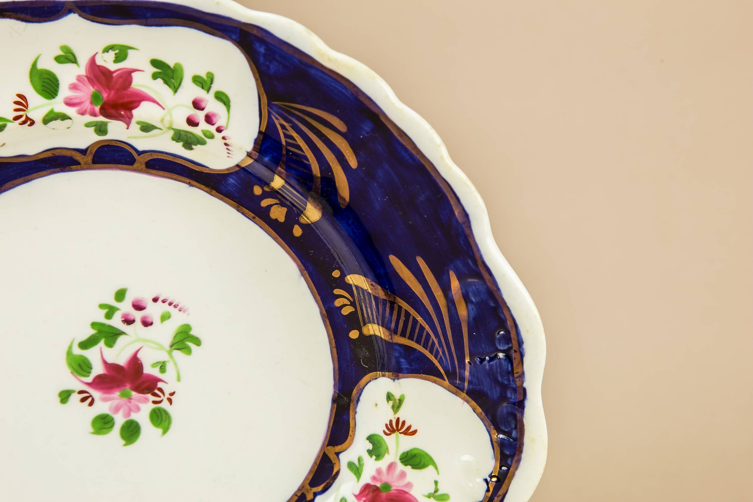 Attractive Antique PLATE — Gaudy Welsh plate 1