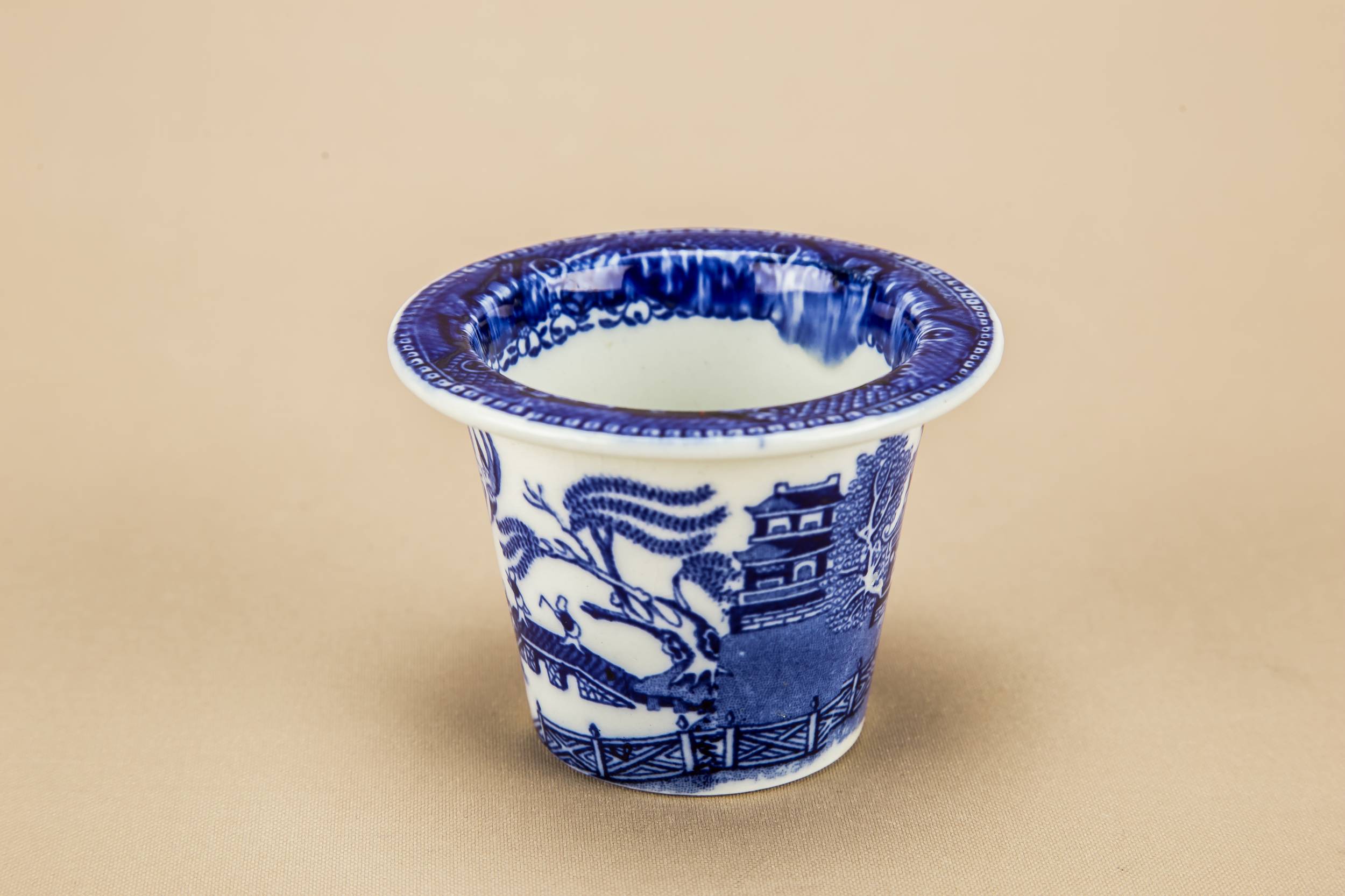 Victorian Antique BOWLS — 5 blue willow serving bowls 1