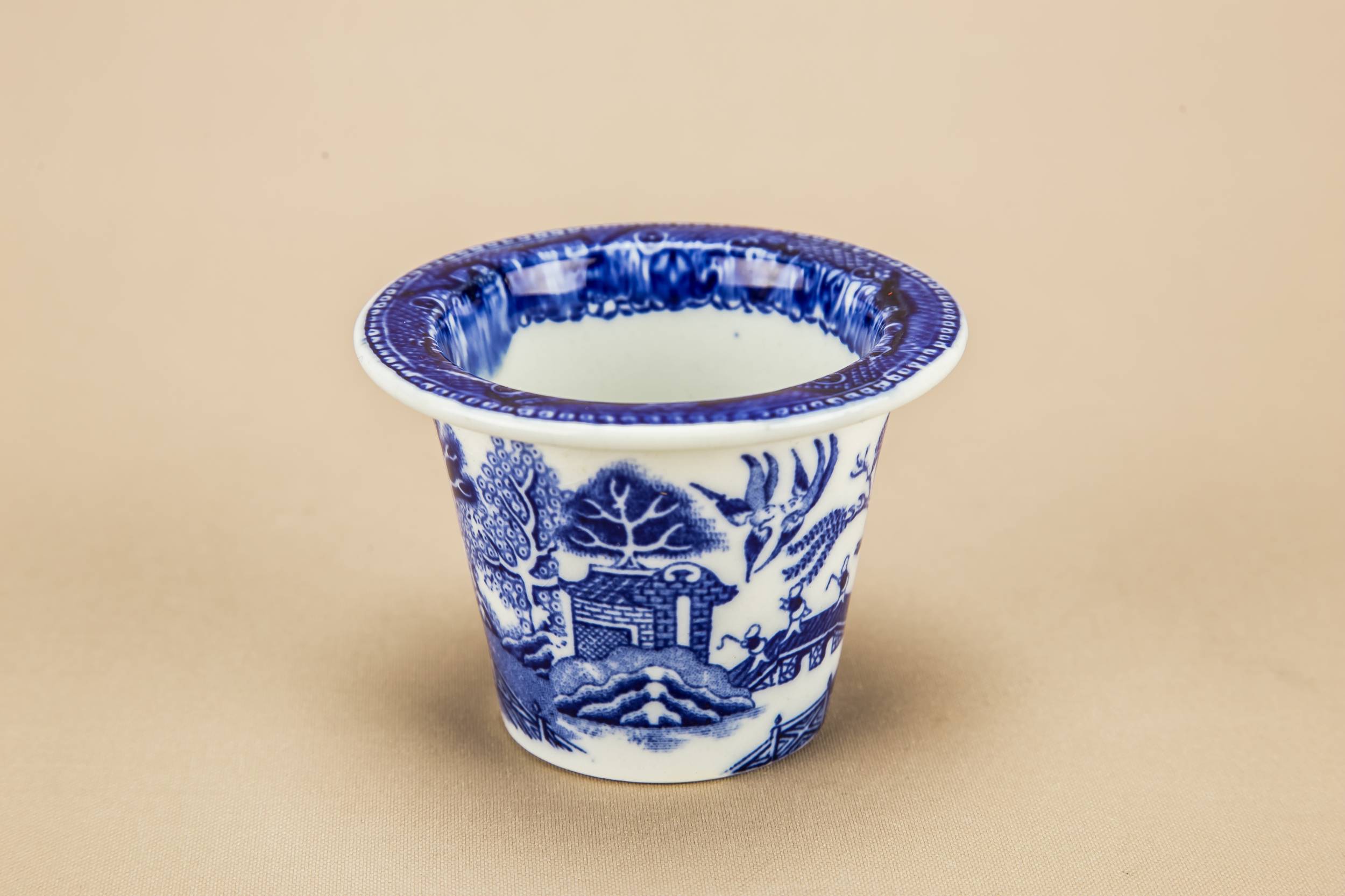 Victorian Antique BOWLS — 5 blue willow serving bowls 2