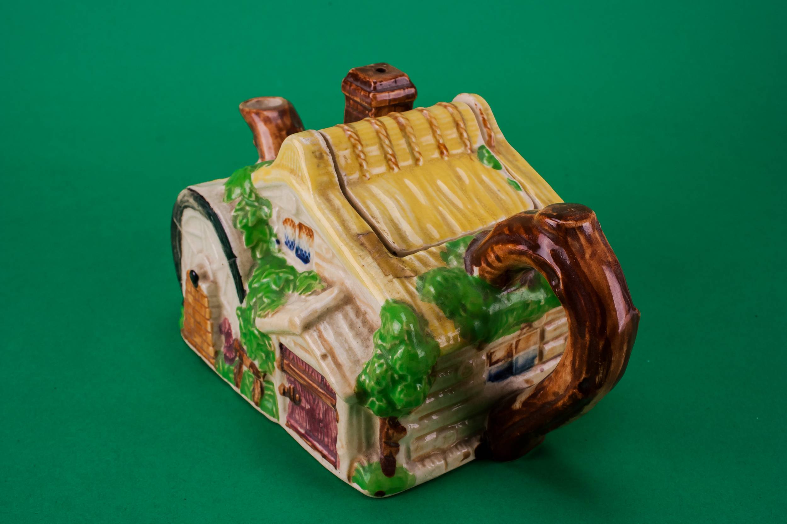 Beautiful Vintage Cottage — Ceramic cottage teapot 2