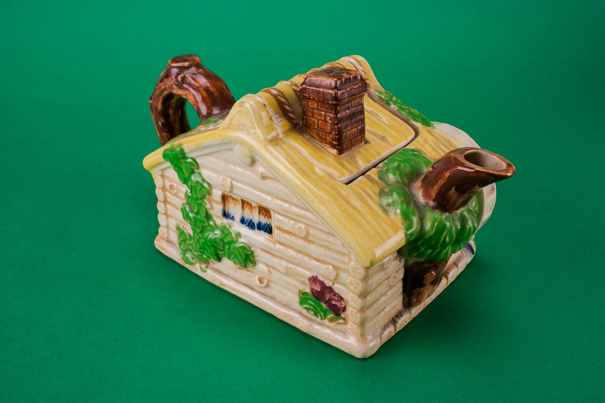 Beautiful Vintage Cottage — Ceramic cottage teapot 1