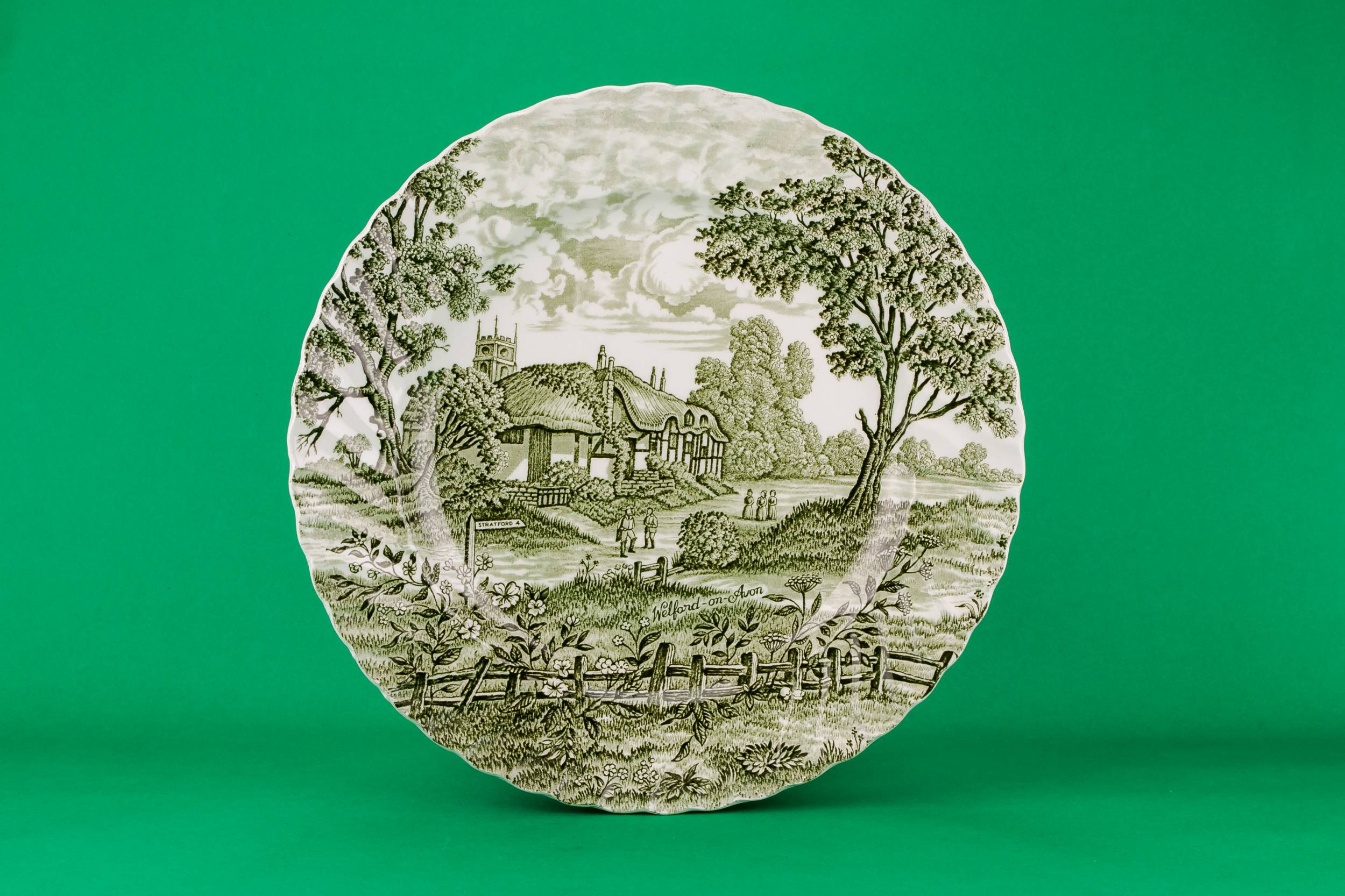Retro Beautiful Ridgway — Large serving dish