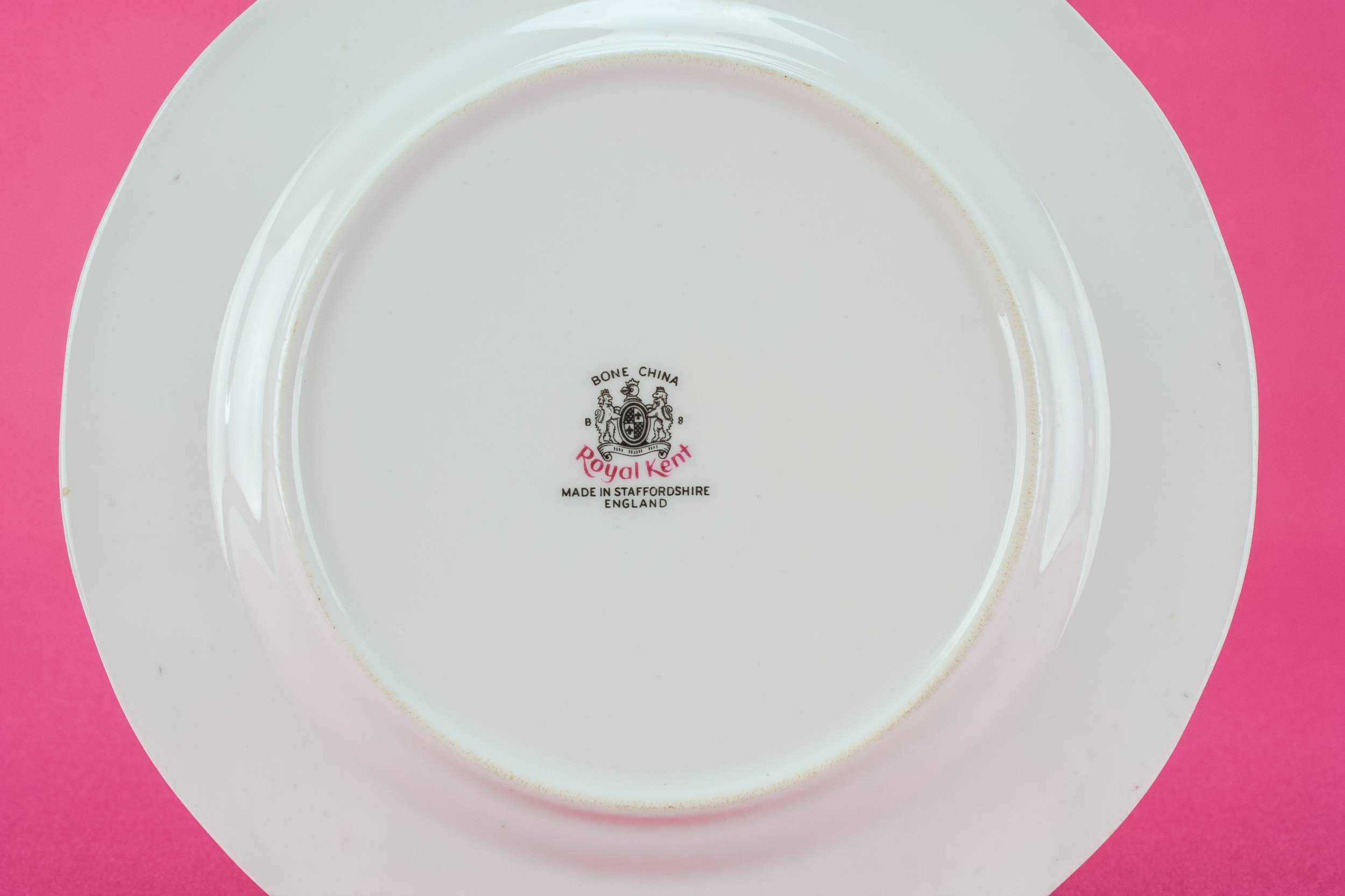 Bold Design Vintage — 6 Royal Kent bone china plates 2