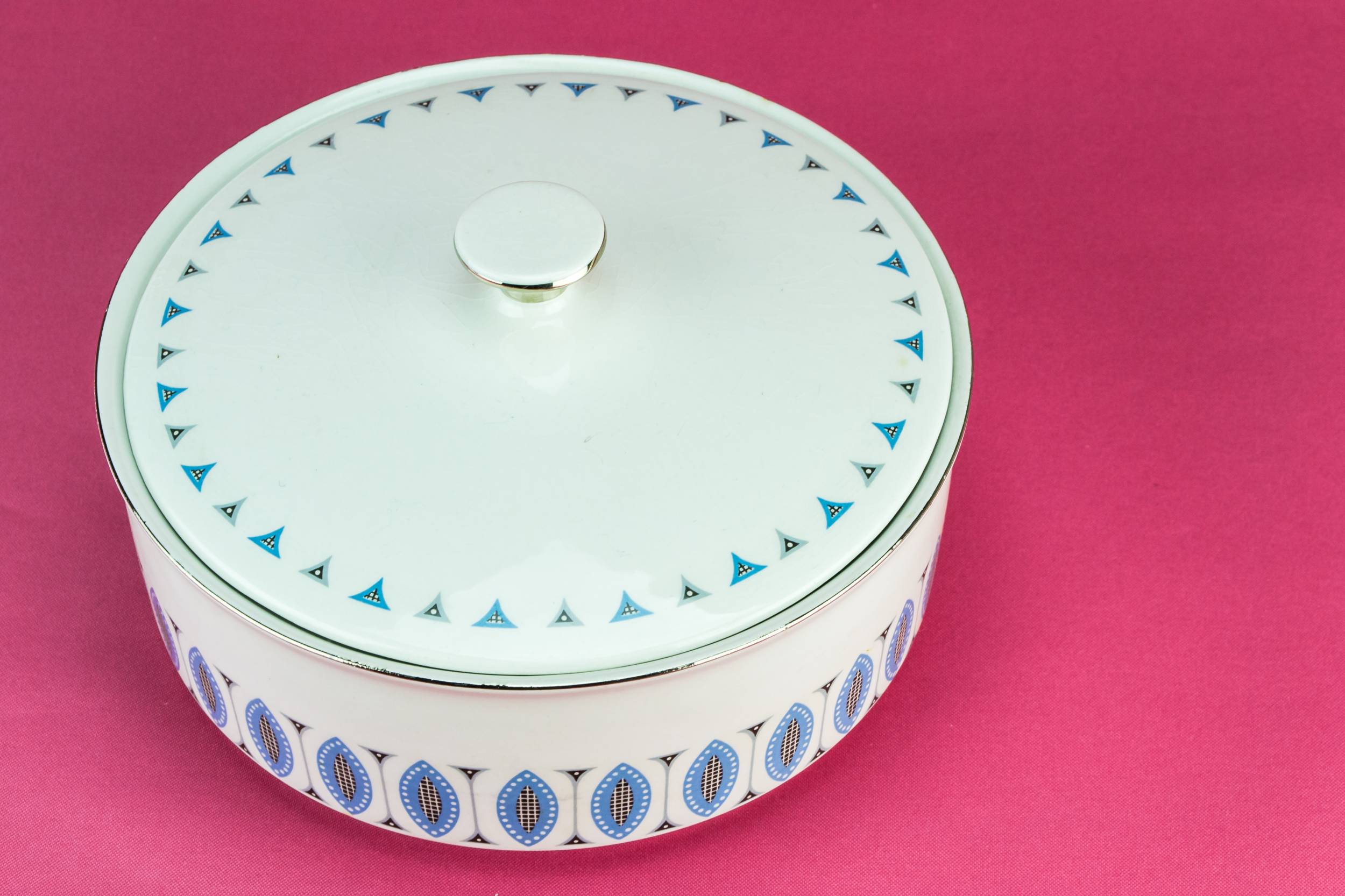 Ceramic Modernist Geometric — Geometric Modernist tureen 1
