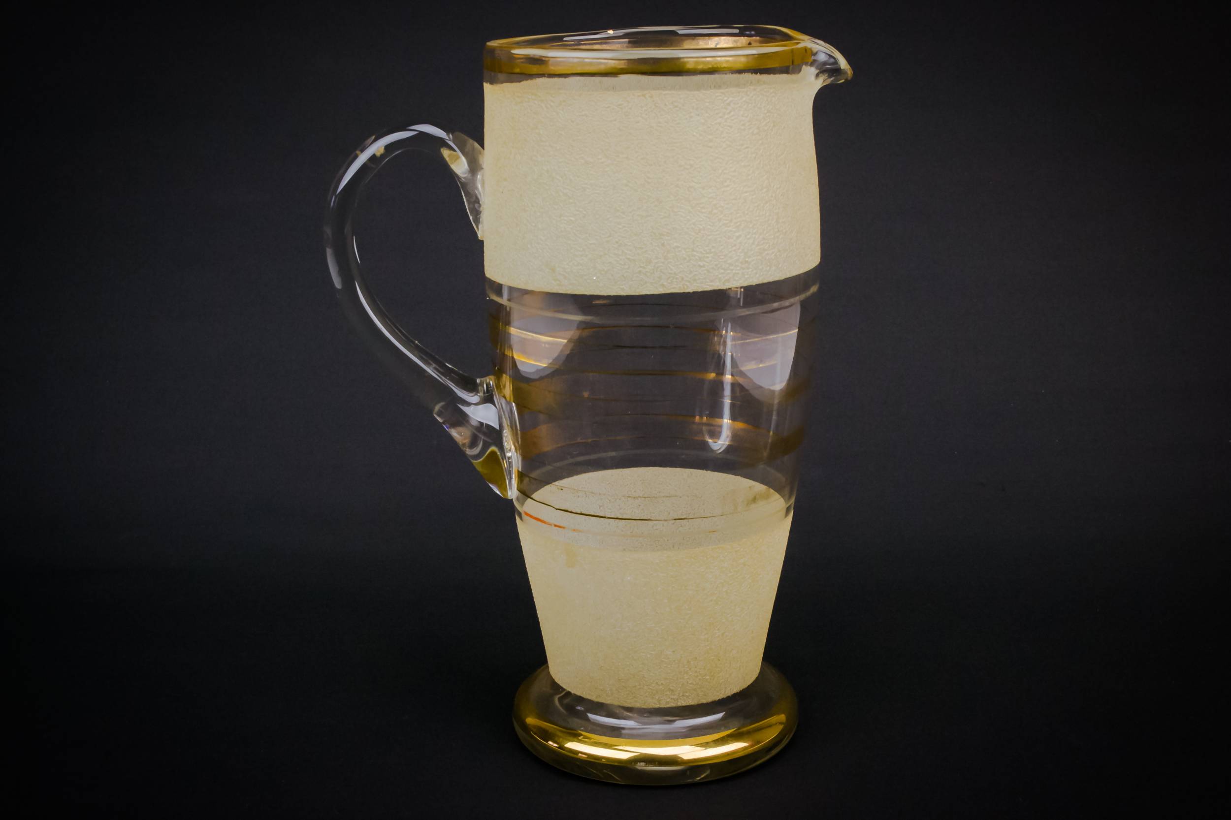 Vintage Attractive Glass — Water gold jug