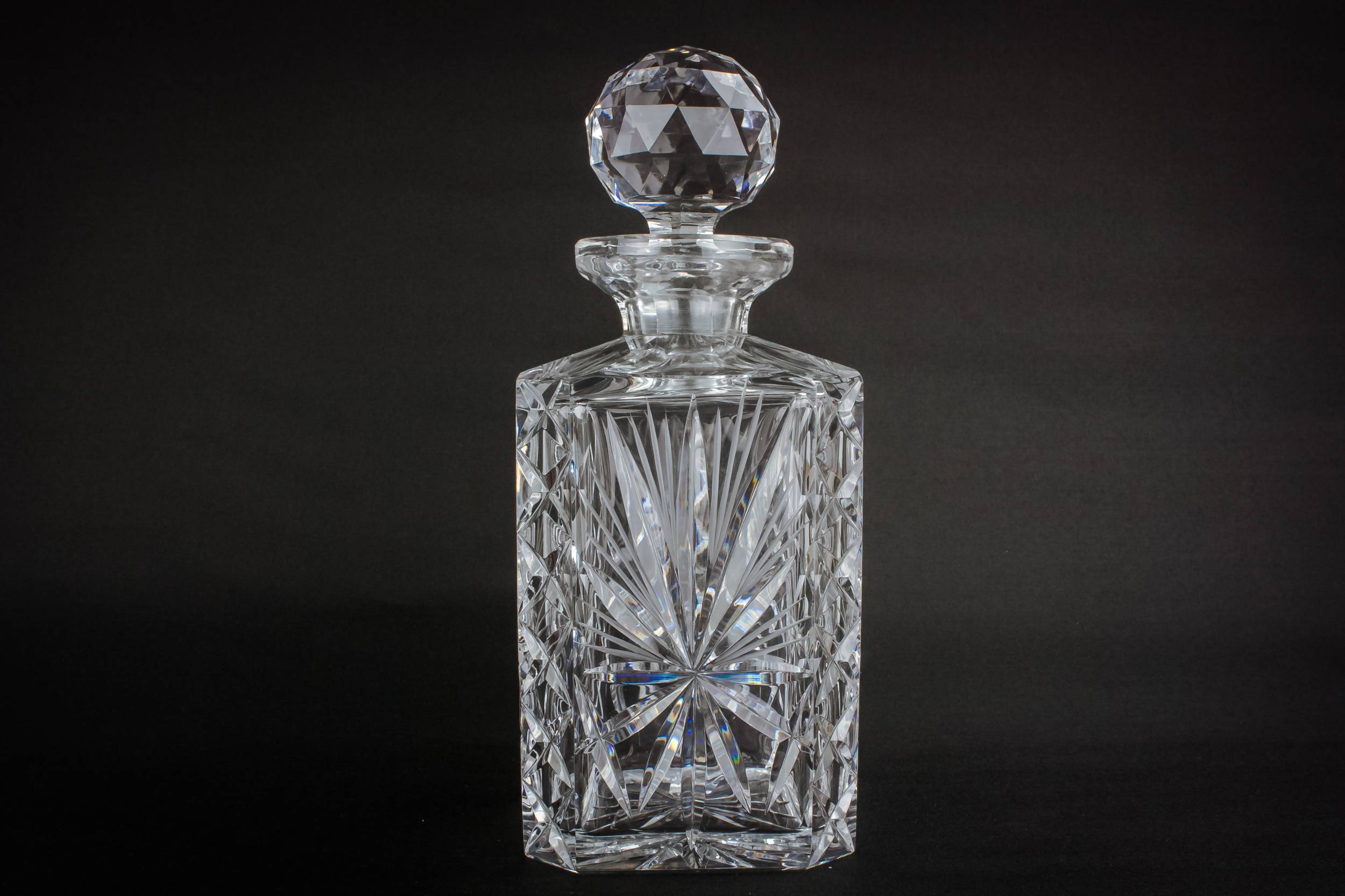 Cut Glass Vintage — Whisky cut glass decanter