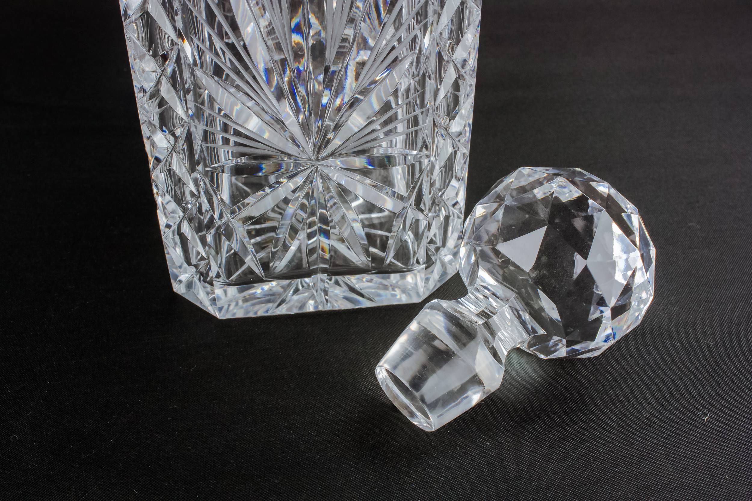 Cut Glass Vintage — Whisky cut glass decanter 1
